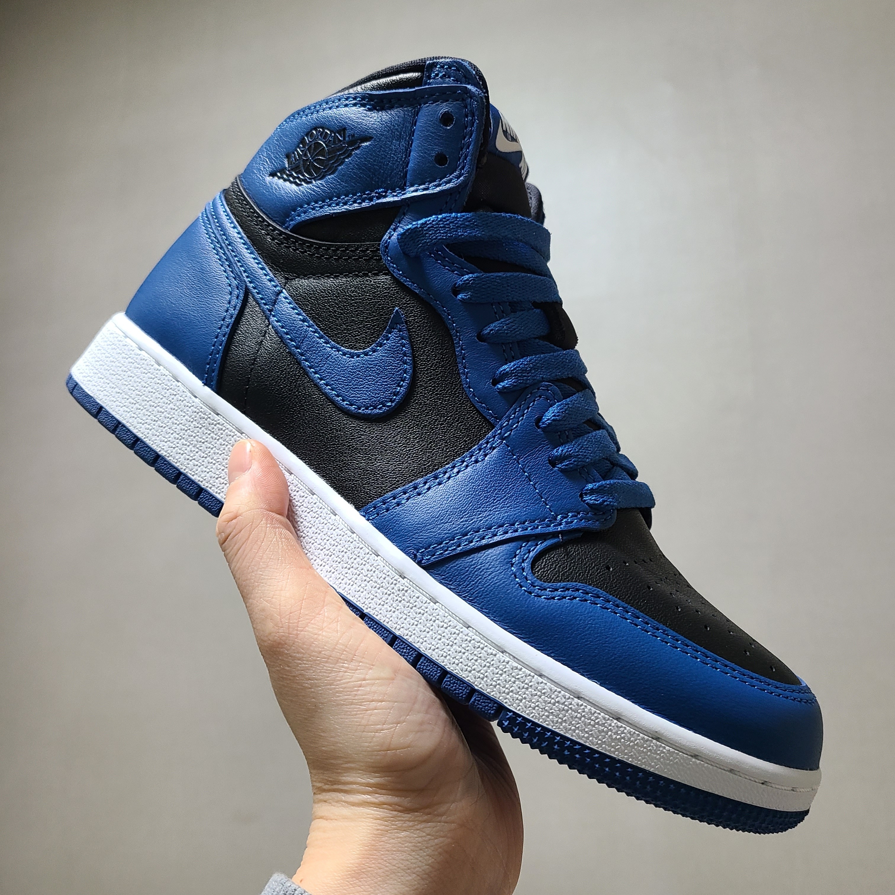 (GS) Jordan 1 Retro High OG Dark Marina Blue 착용 스타일 - 2