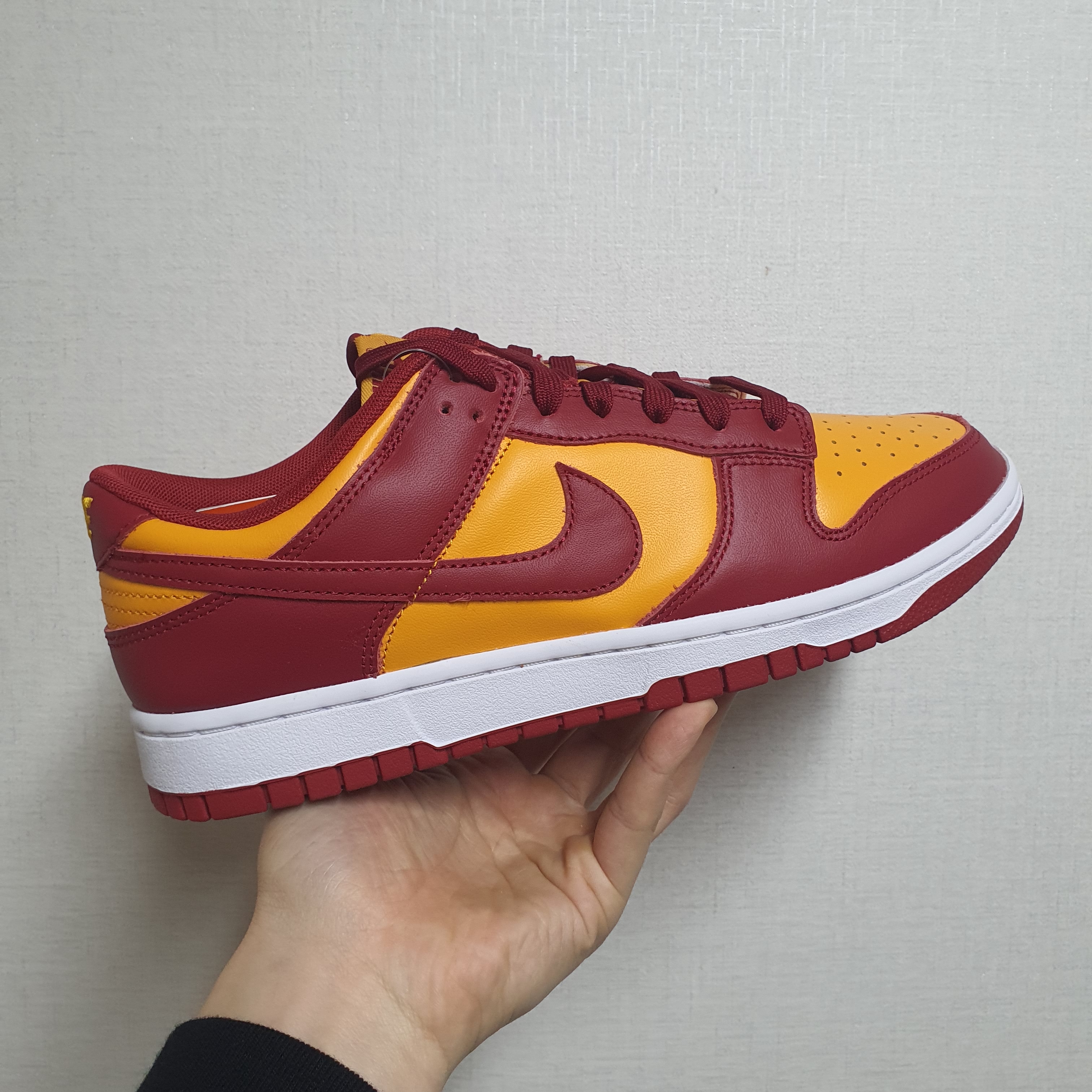 Nike Dunk Low Retro Championship Gold 착용 스타일