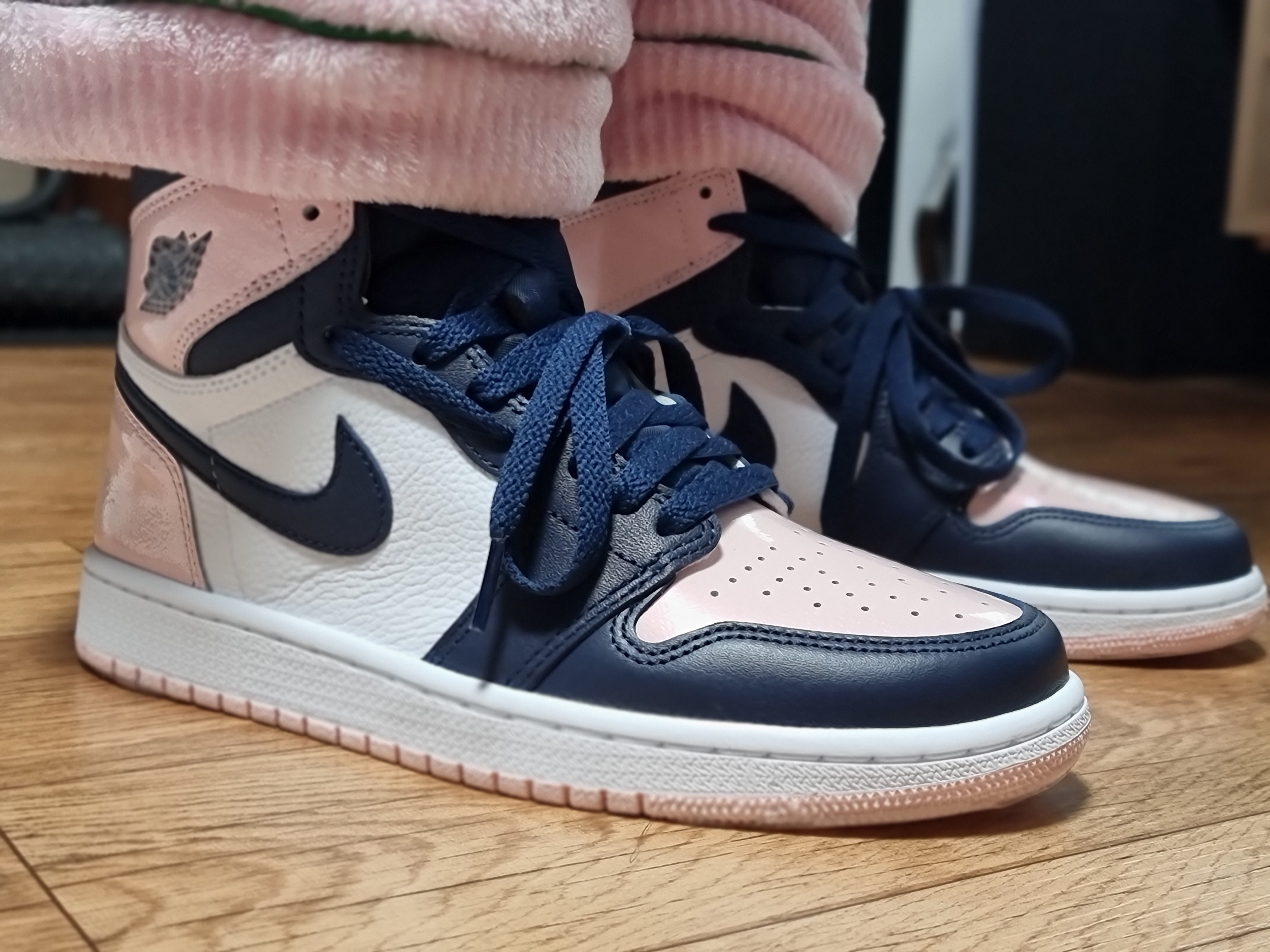 (W) Jordan 1 Retro High OG Atmosphere 착용 스타일