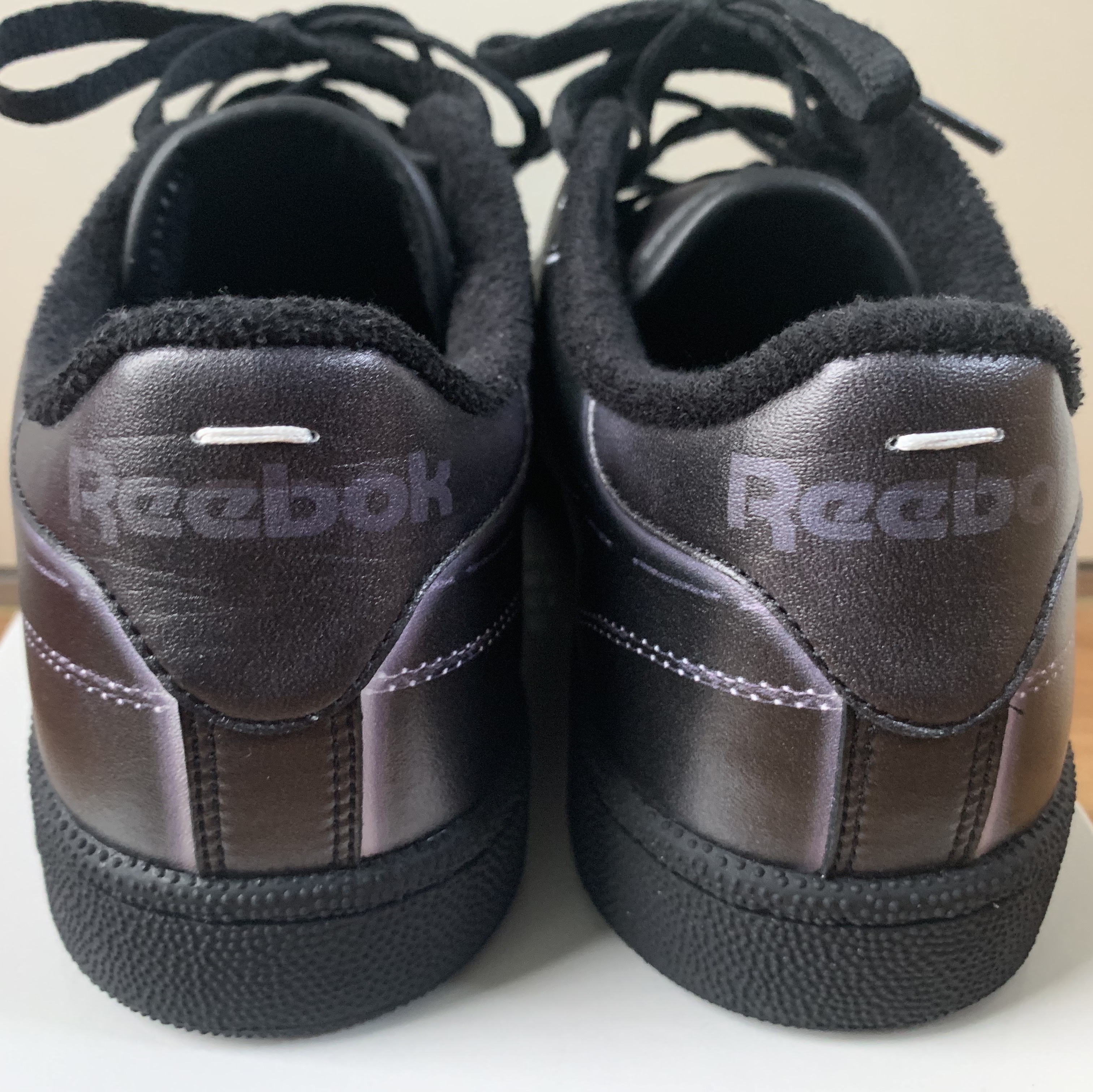 Reebok x Maison Margiela Club C TL Black 착용 스타일 - 5