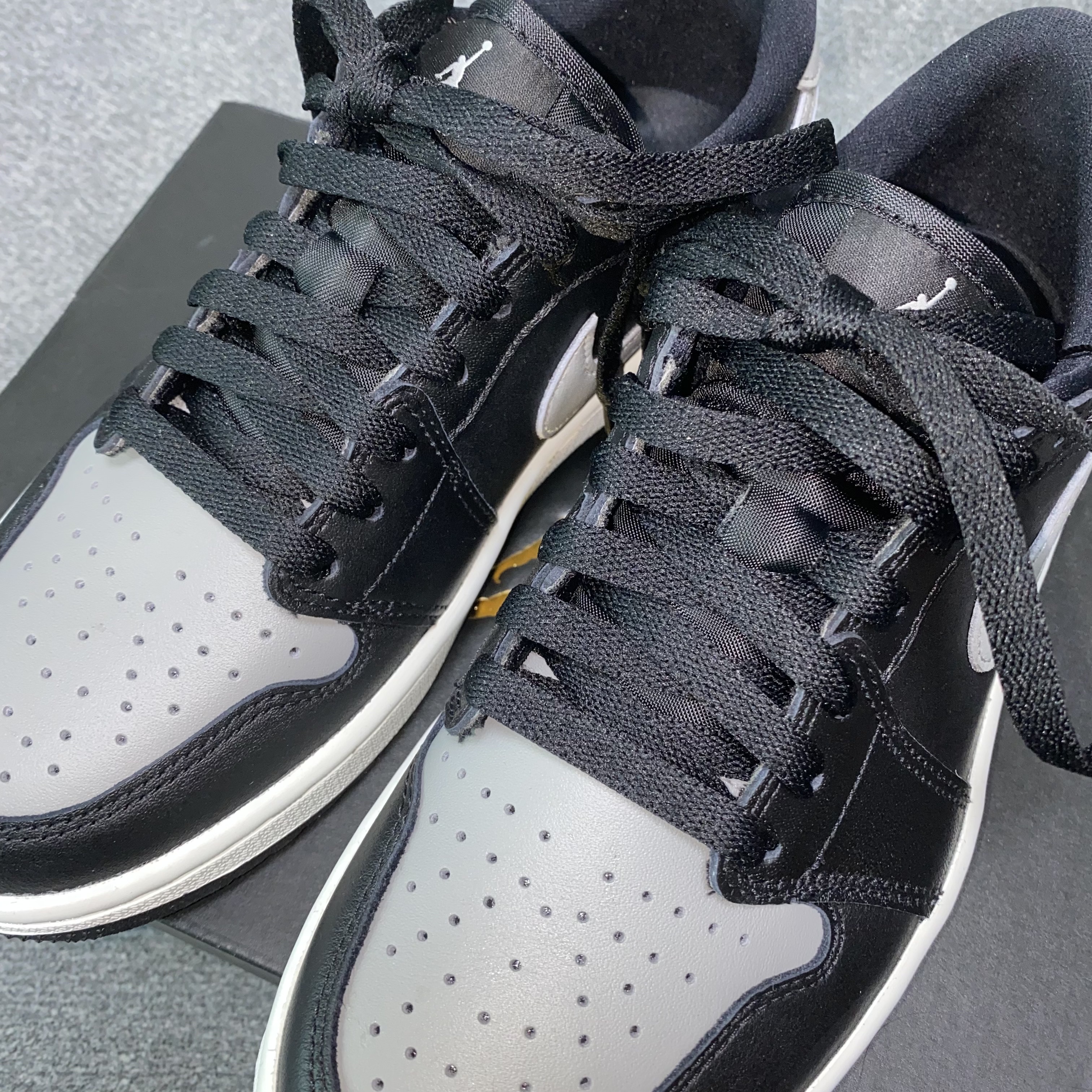 Jordan 1 Low Golf Shadow 착용 스타일