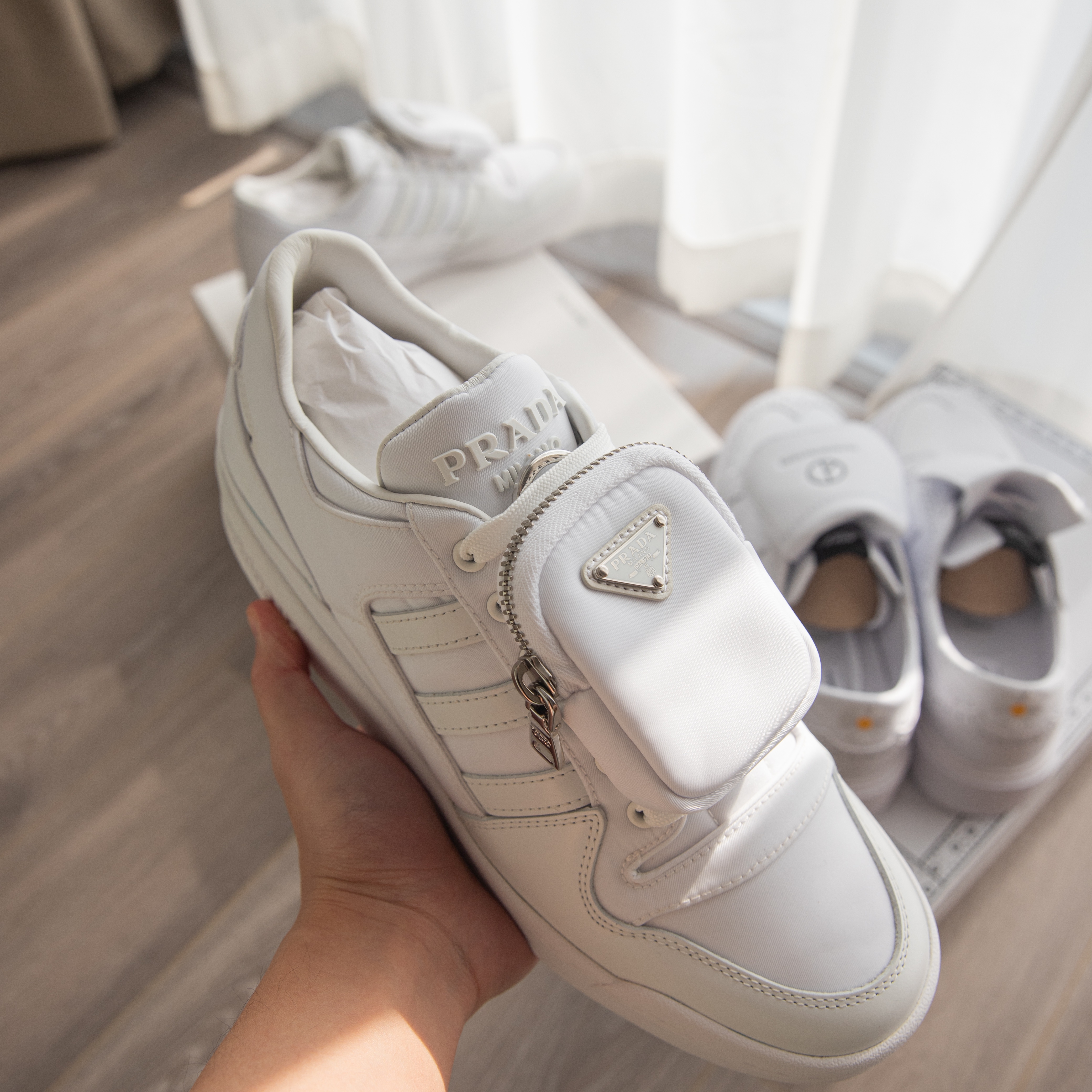 Adidas x Prada Re-Nylon Forum High White 착용 스타일 - 1