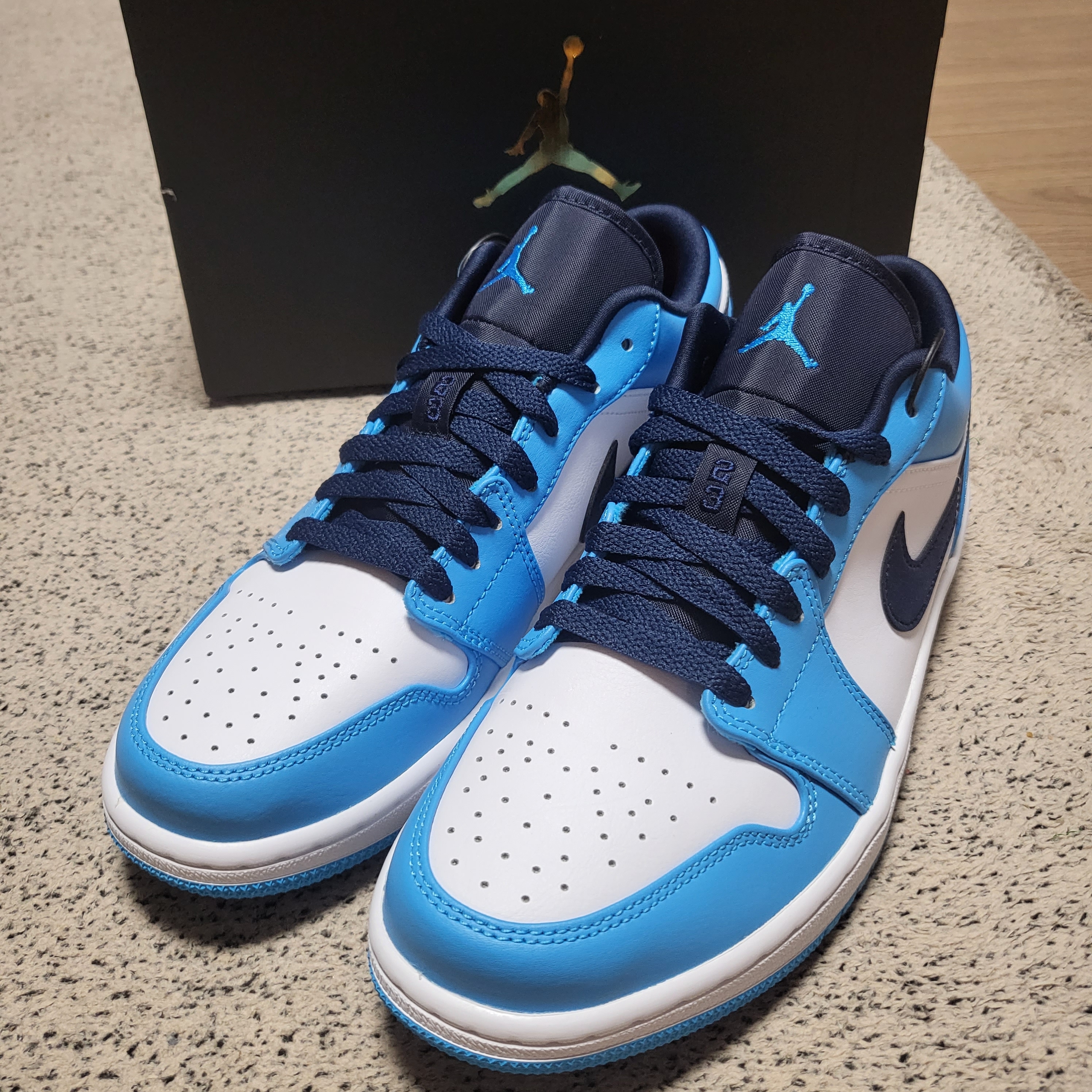 Jordan 1 Low Dark Powder Blue 착용 스타일 - 3
