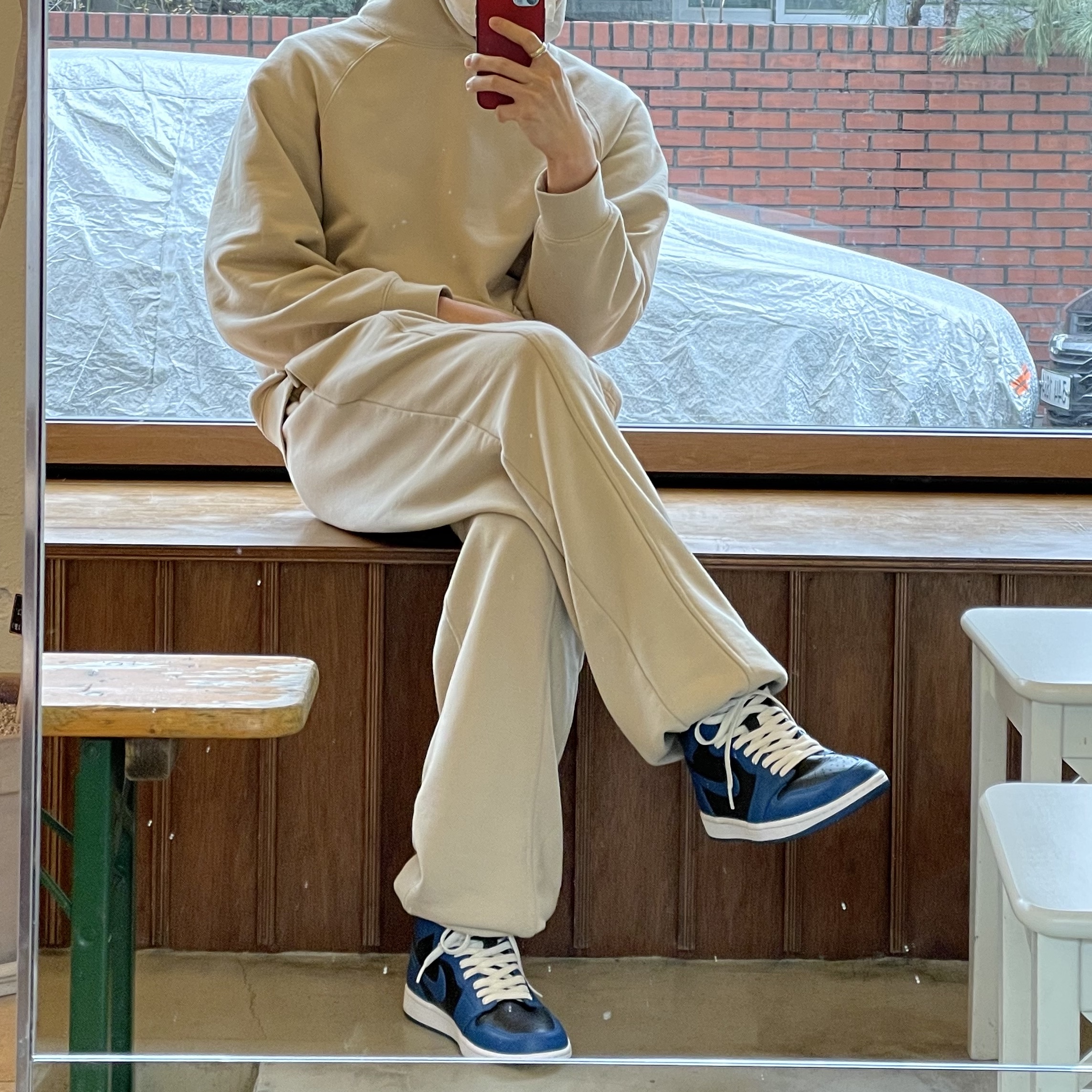 Jordan 1 Retro High OG Dark Marina Blue 착용 스타일 - 2