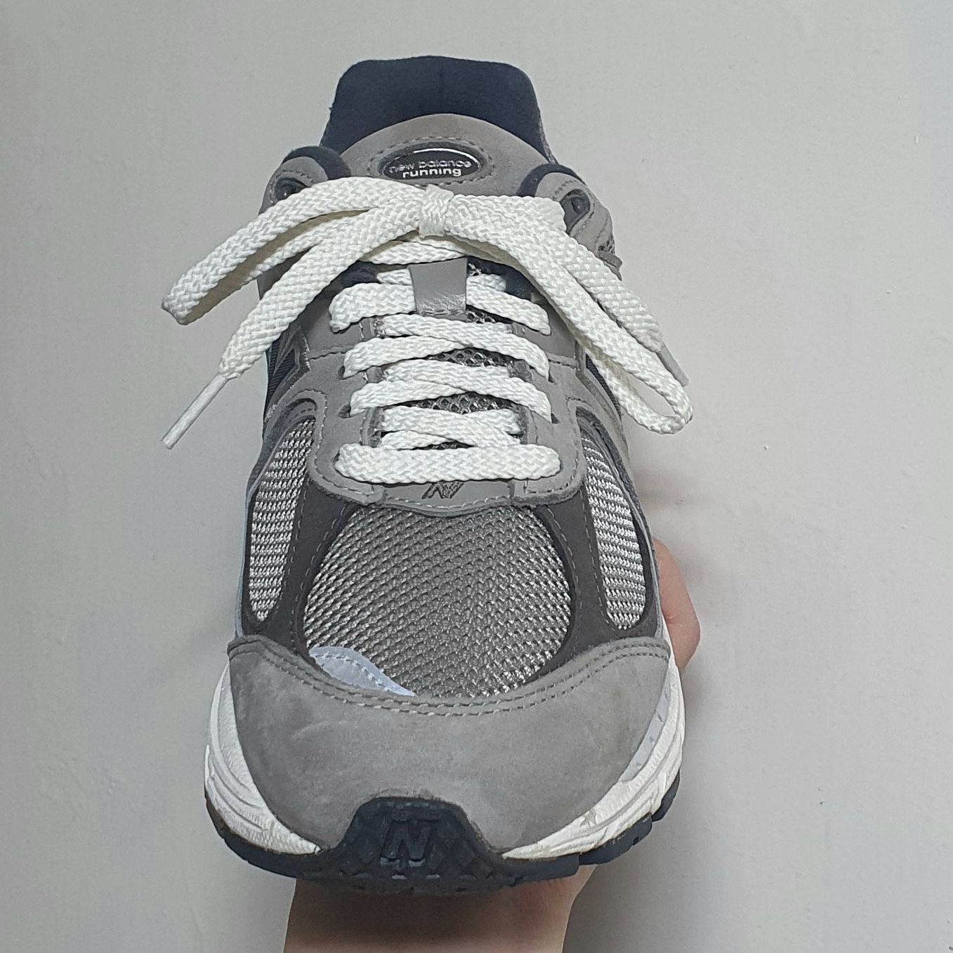 New Balance 2002 Warm Alpaca 착용 스타일 - 3