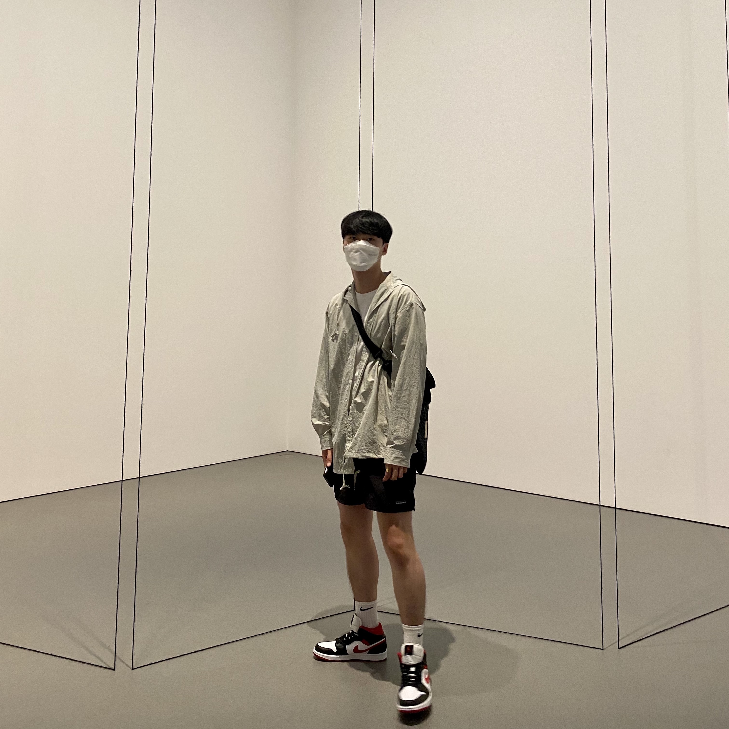 Jordan 1 Mid Gym Red Black White, Patagonia Baggies Shorts 5 Inch Black 착용 스타일