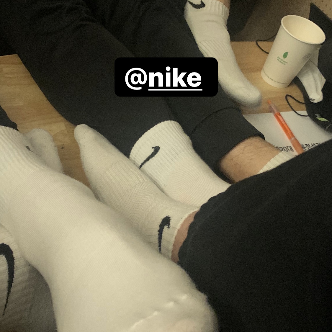 Nike Air Force 1 '07 White Black 착용 스타일