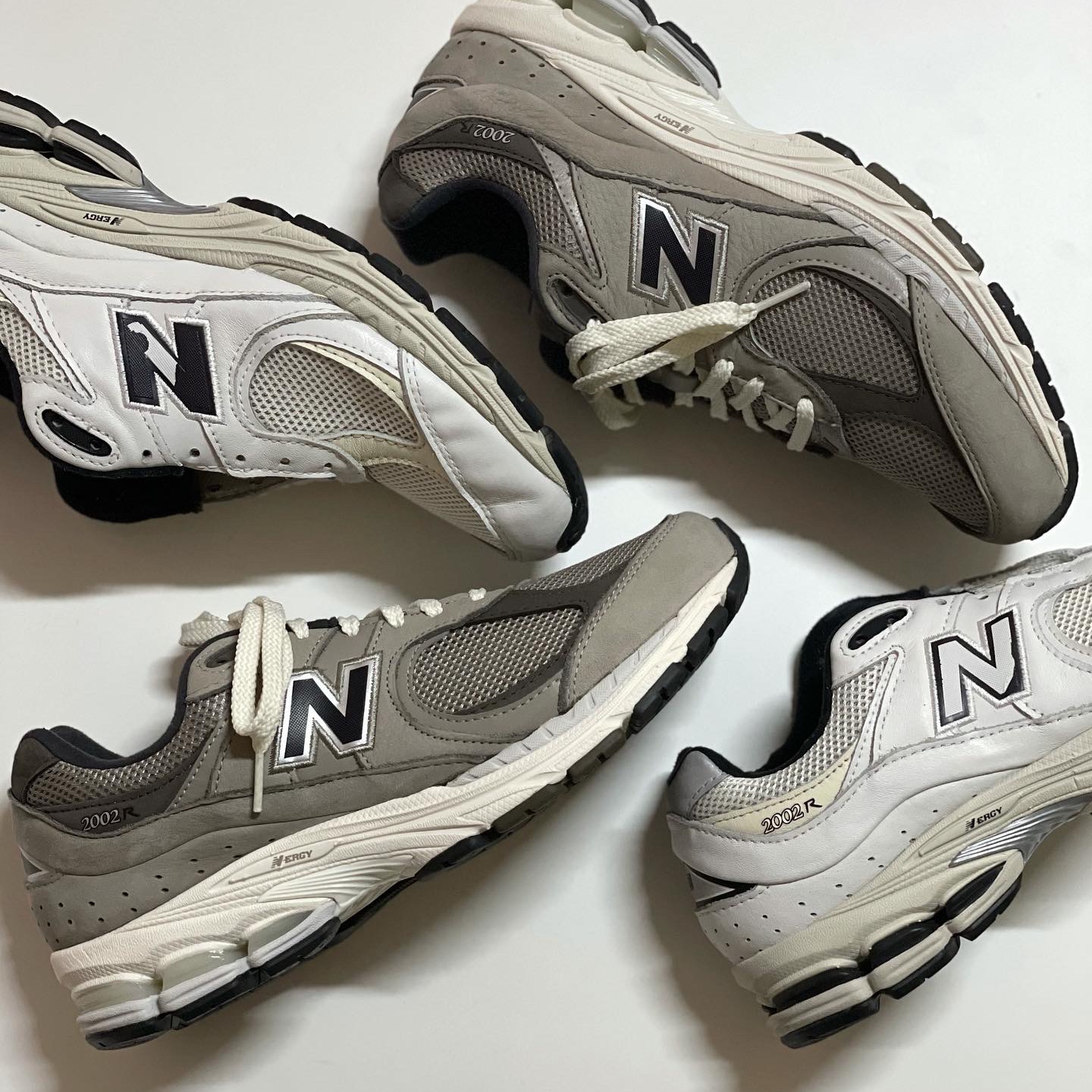 New Balance 2002 Warm Alpaca, New Balance 2002R White 착용 스타일 - 1