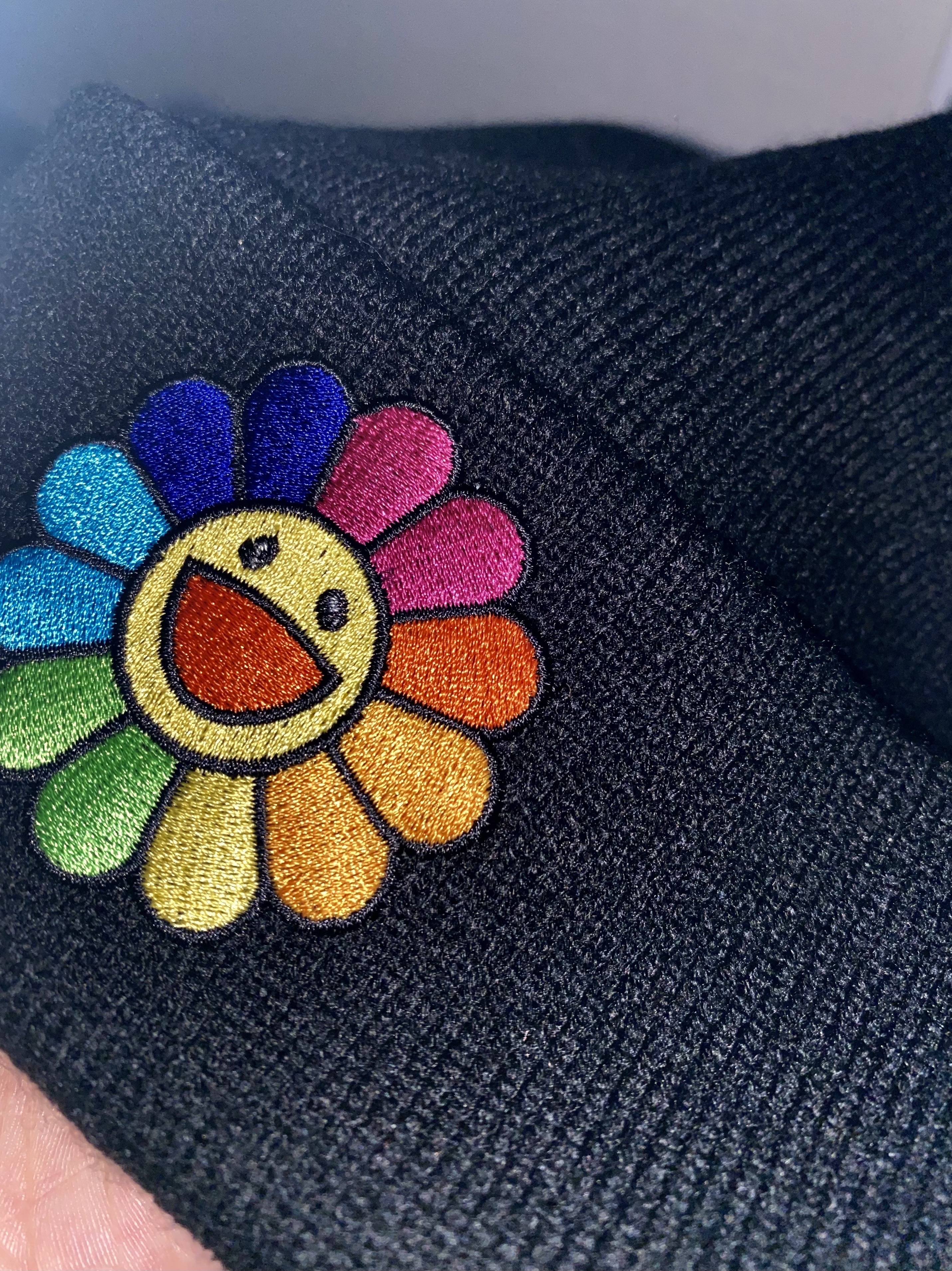 New Era x Murakami Takashi Ohana Beanie Black 착용 스타일 - 4