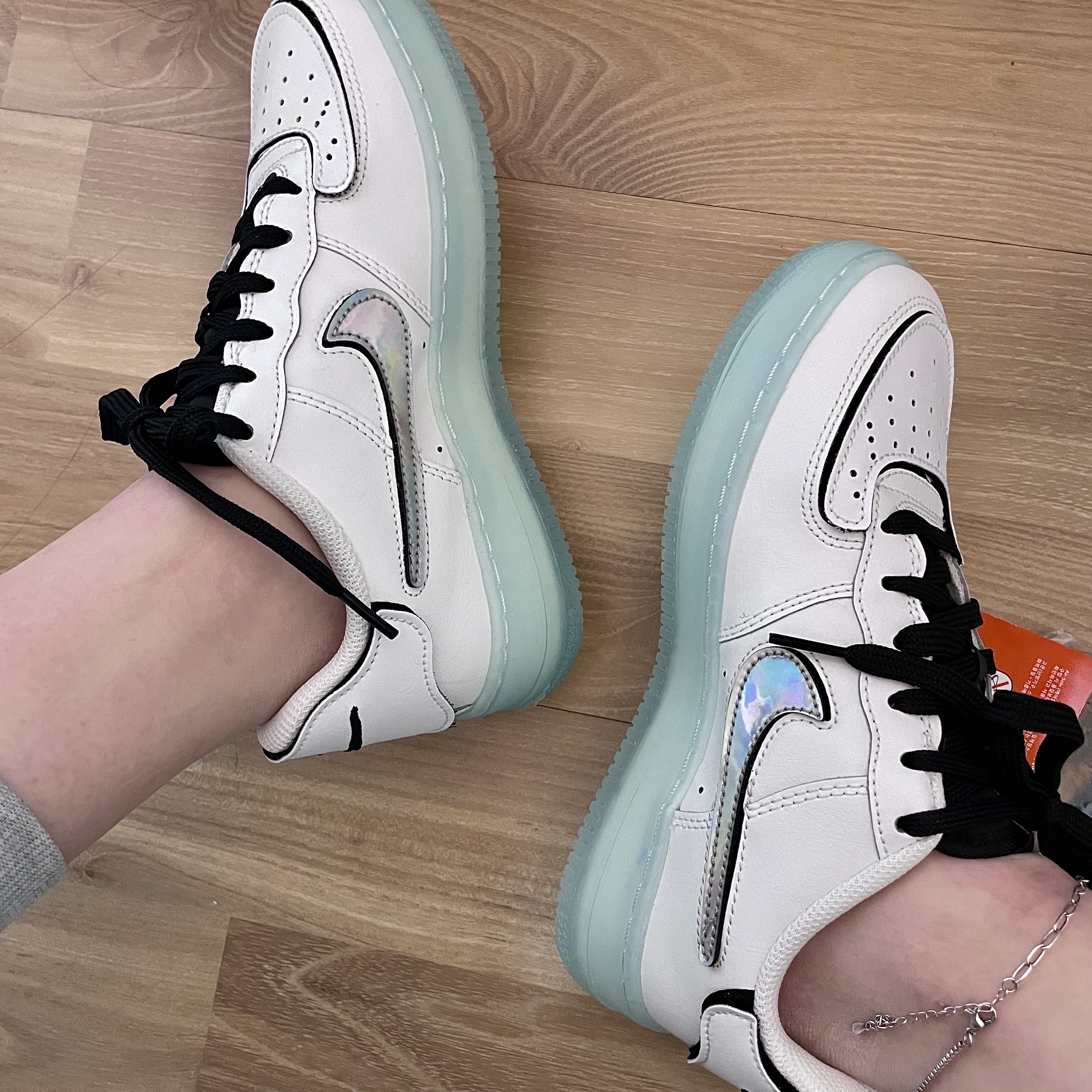 (GS) Nike Air Force 1/1 Summit White Multi-Color 착용 스타일 - 2