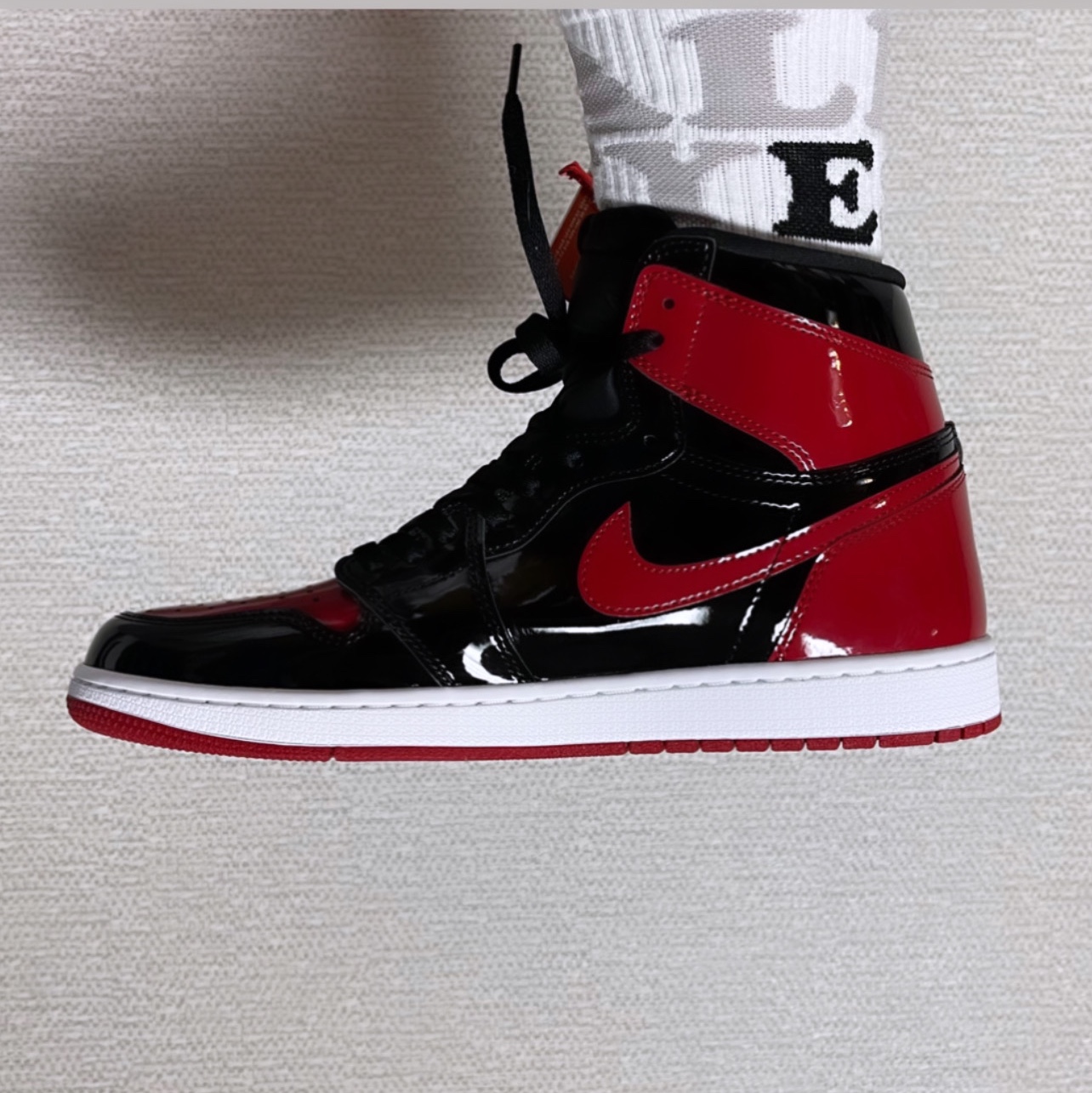 Jordan 1 Retro High OG Patent Bred 착용 스타일