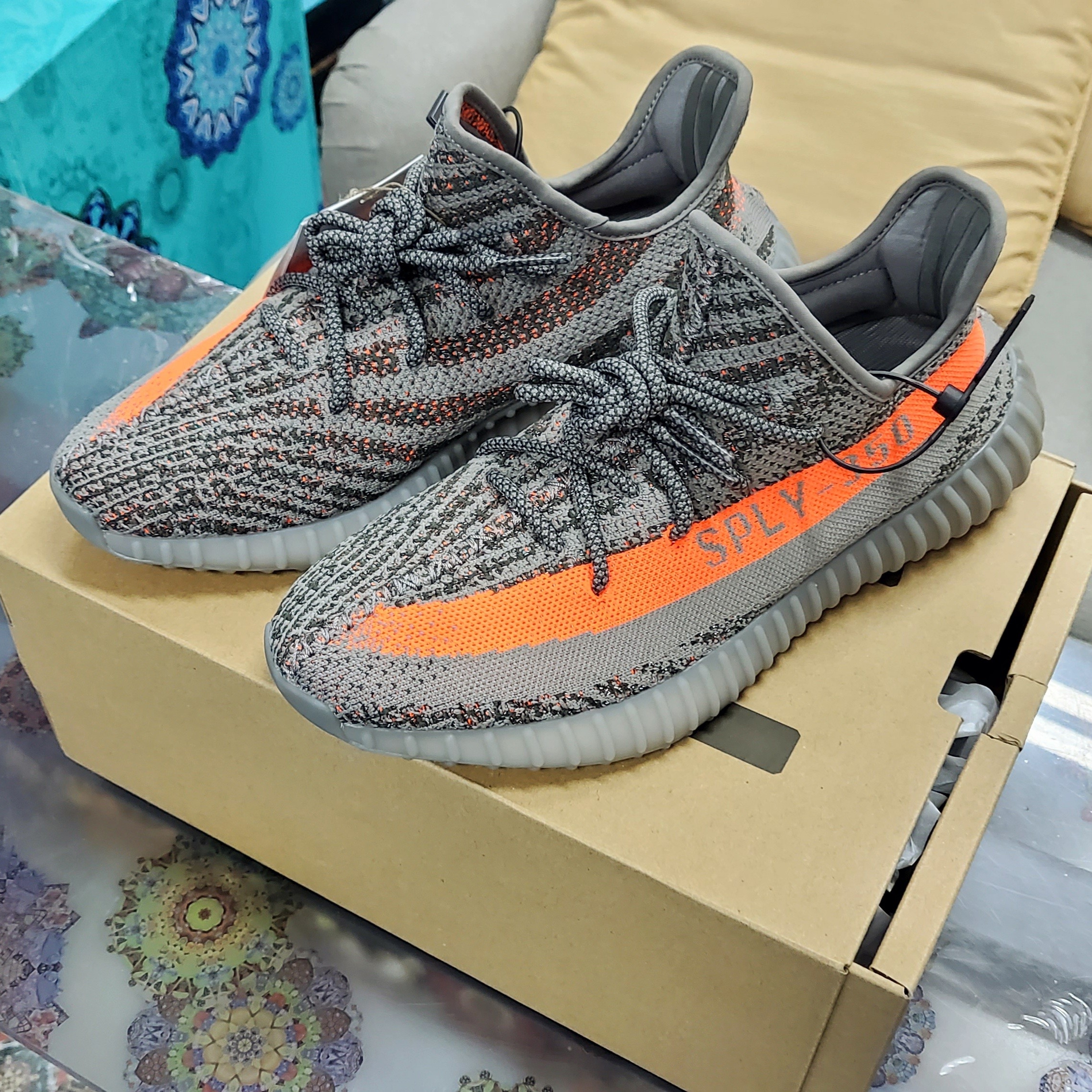 Adidas Yeezy Boost 350 V2 Beluga - Reflective 착용 스타일 - 1