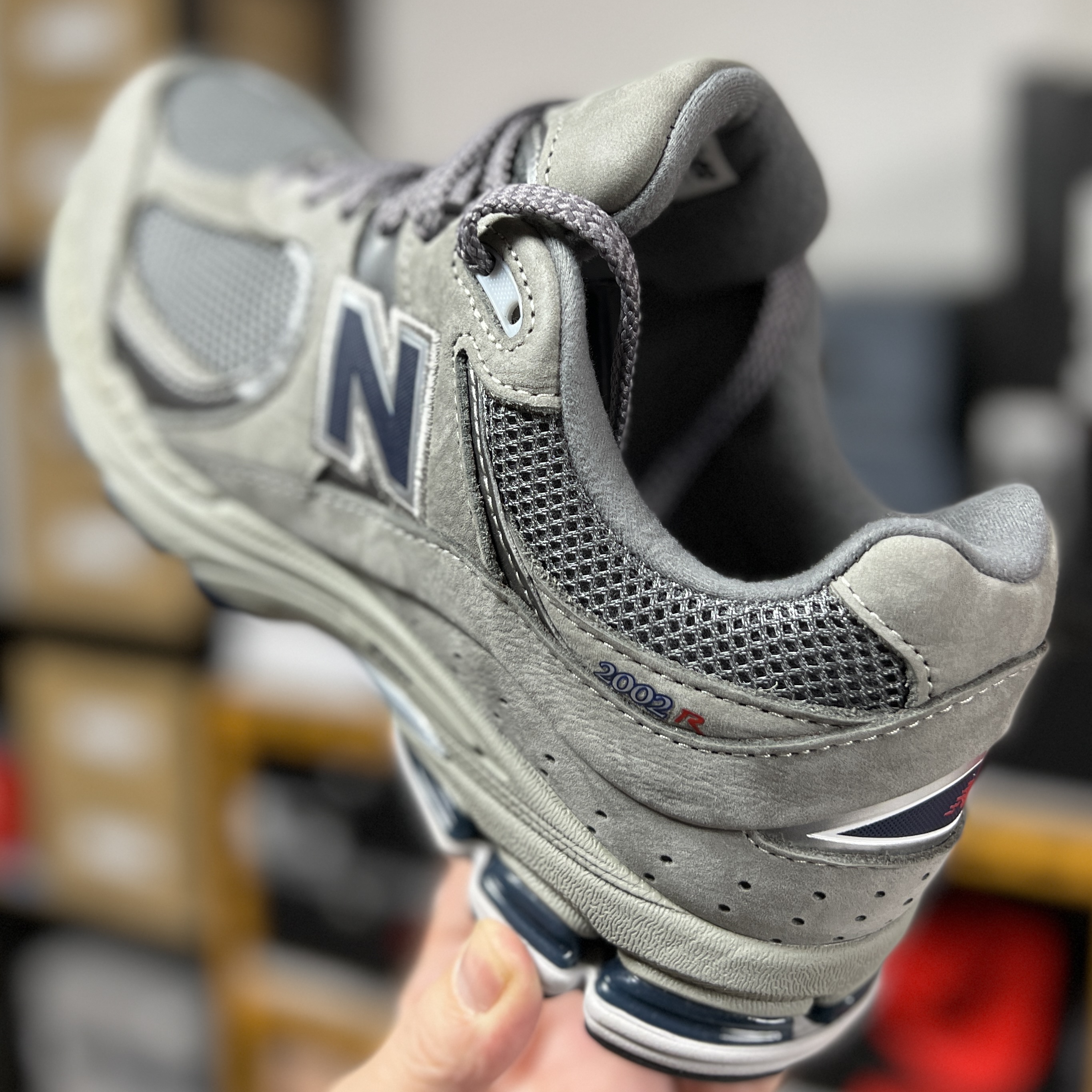 New Balance 2002R Gray 착용 스타일 - 2