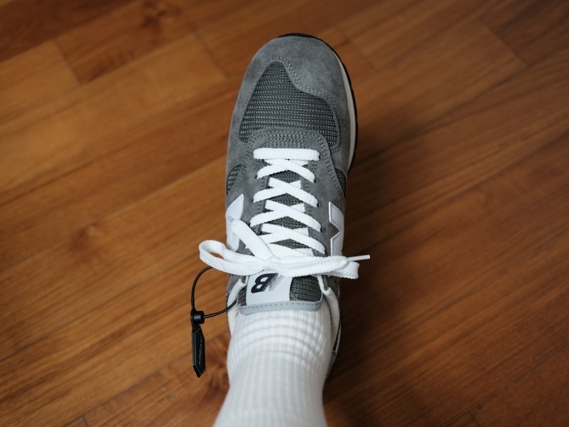 New Balance 990 Made in USA Grey 착용 스타일 - 4