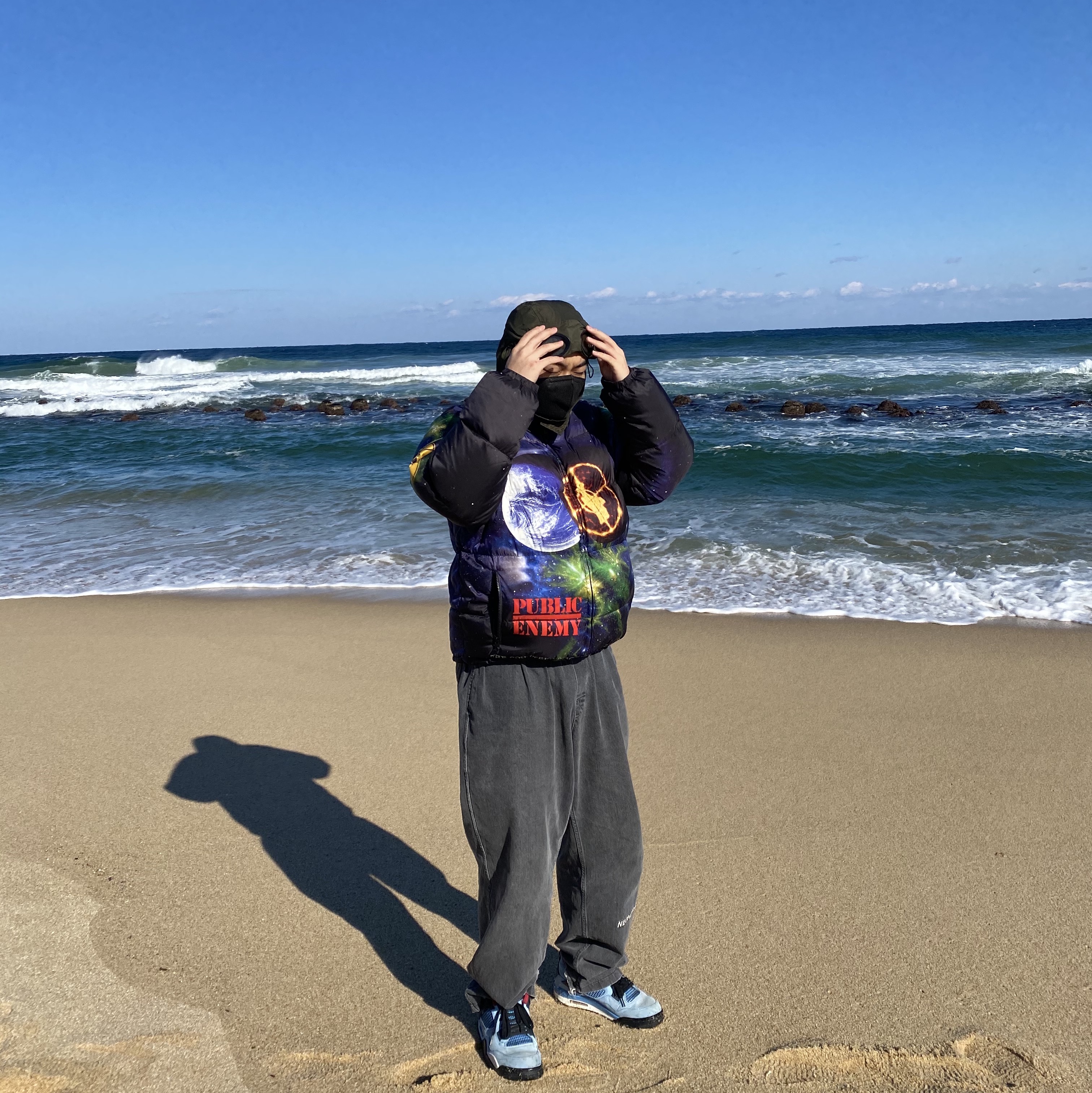 Jordan 4 x Travis Scott Retro Cactus Jack, Supreme x Undercover Public Enemy Puffy Jacket Multi-Color - 18SS 착용 스타일 - 2