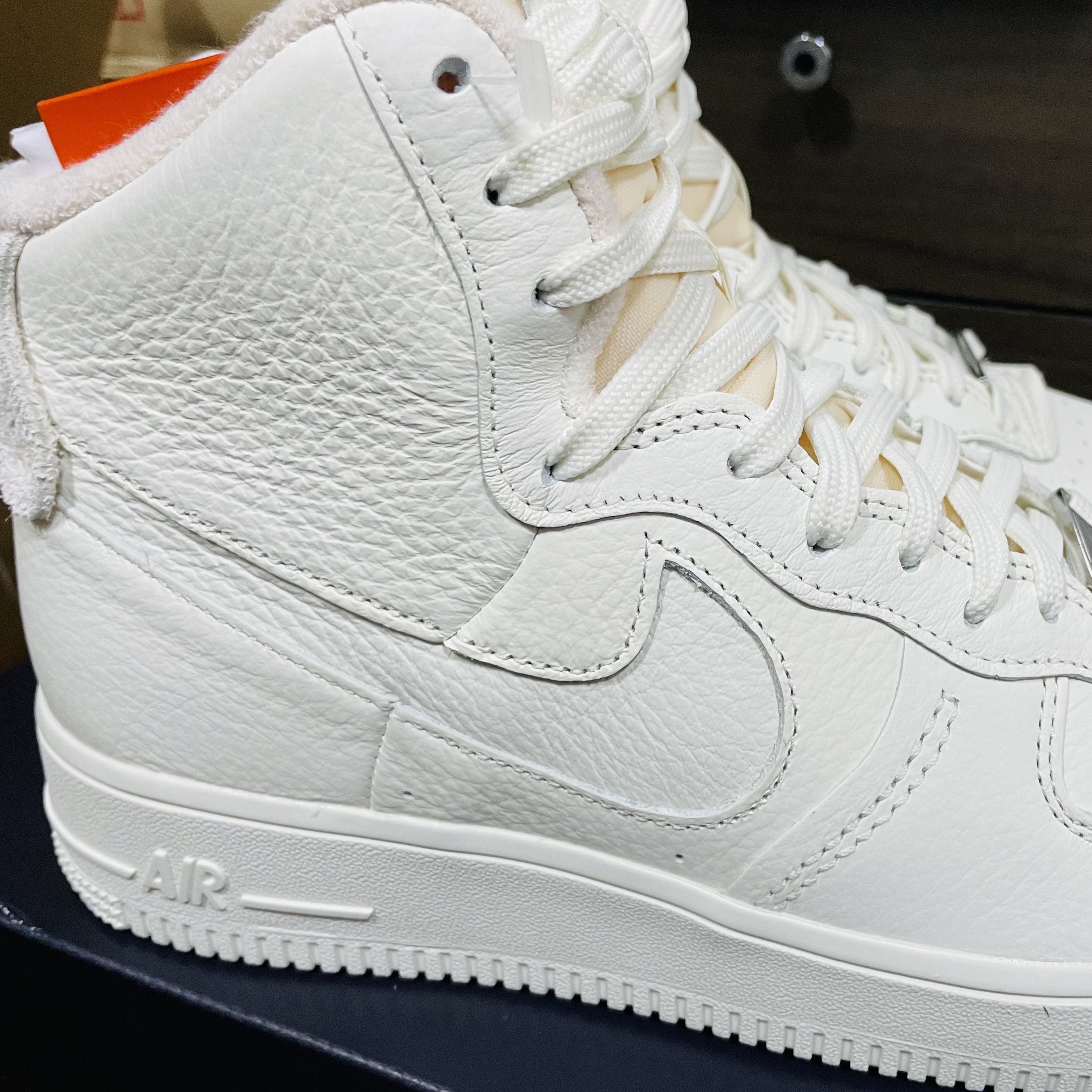 (W) Nike Air Force 1 High Sculpt Sail 착용 스타일