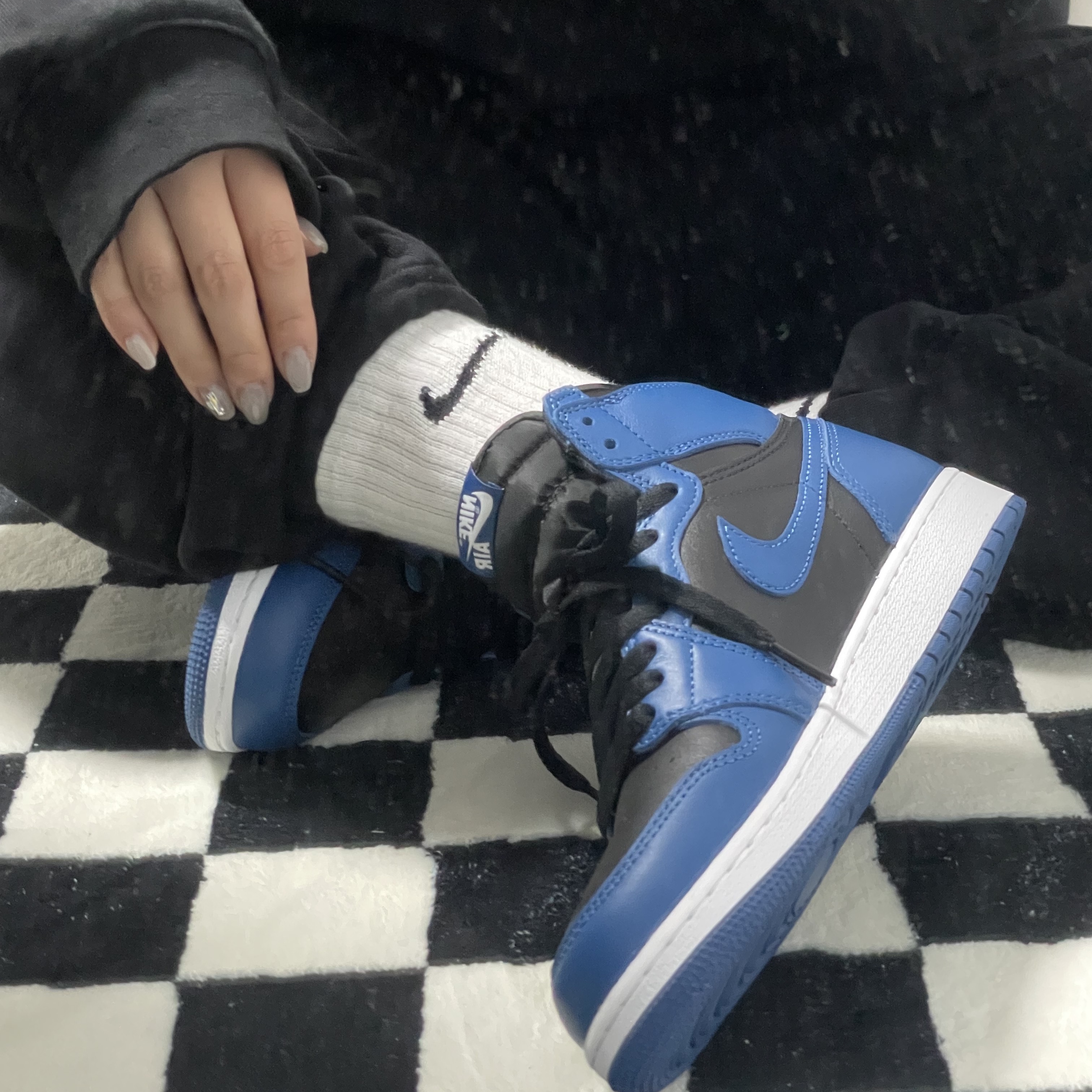 (GS) Jordan 1 Retro High OG Dark Marina Blue 착용 스타일 - 3