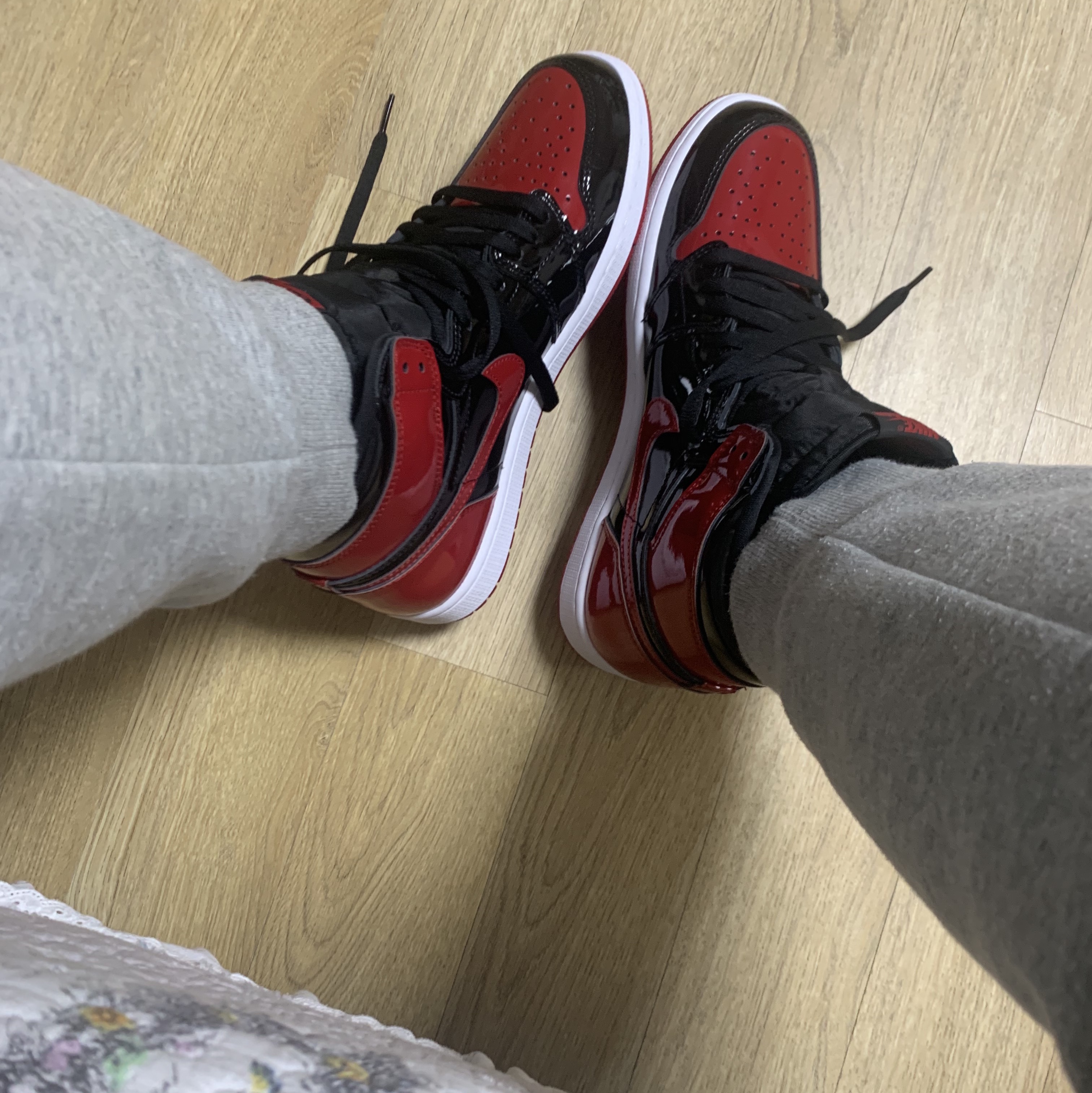 Jordan 1 Retro High OG Patent Bred 착용 스타일