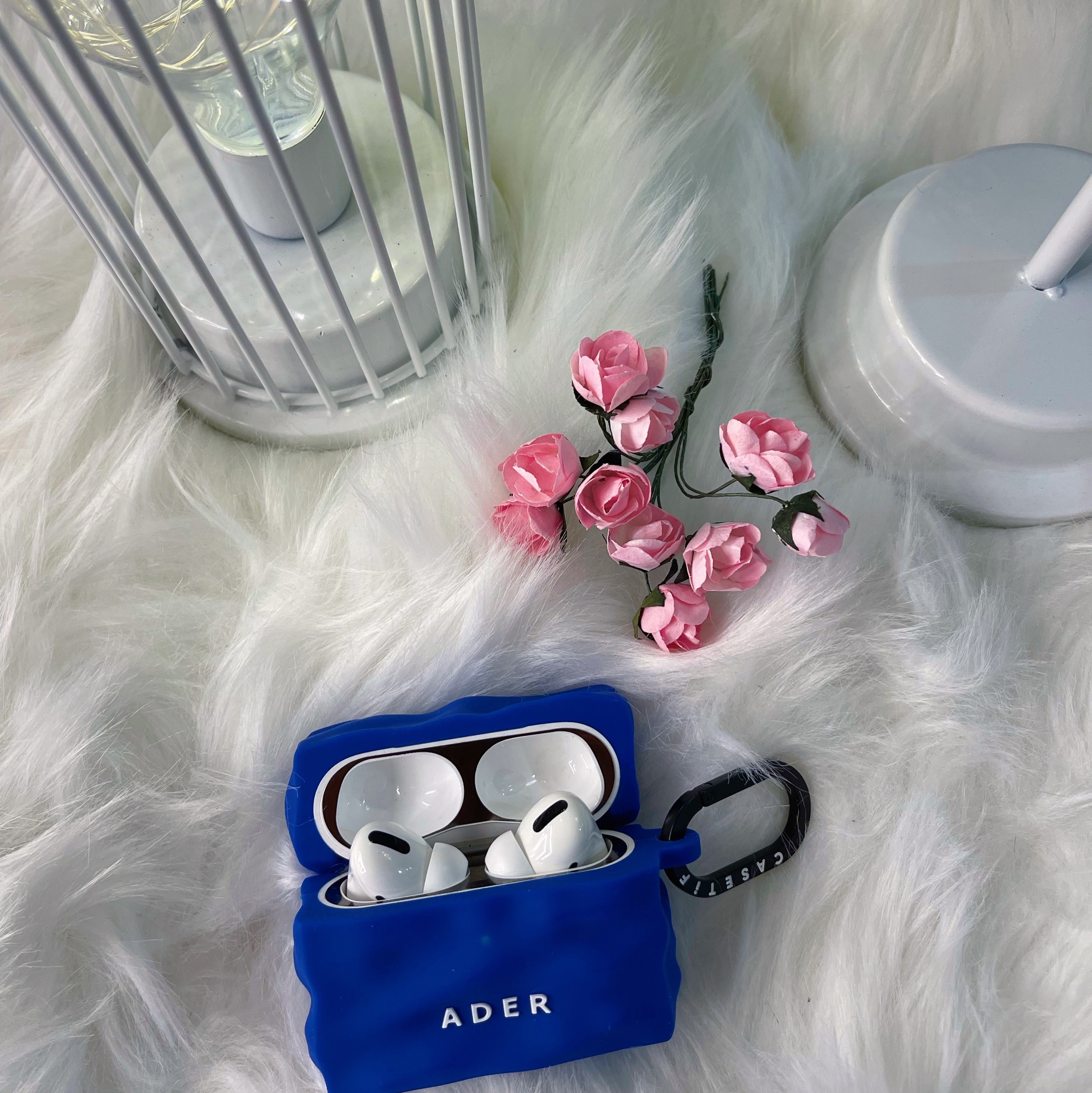 Casetify x Ader Error AirPods Pro Case 착용 스타일