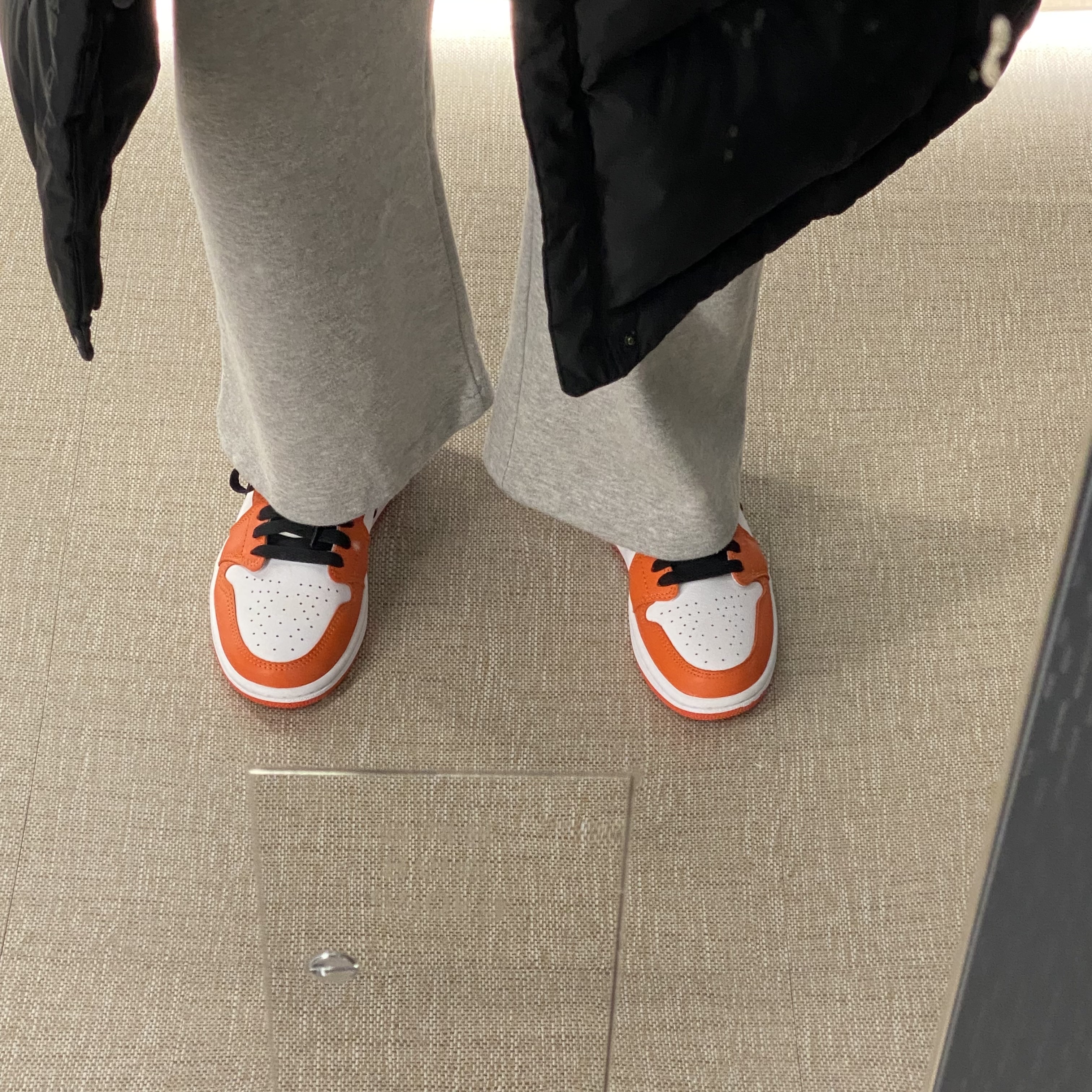 (W) Jordan 1 Low OG Starfish 착용 스타일 - 1