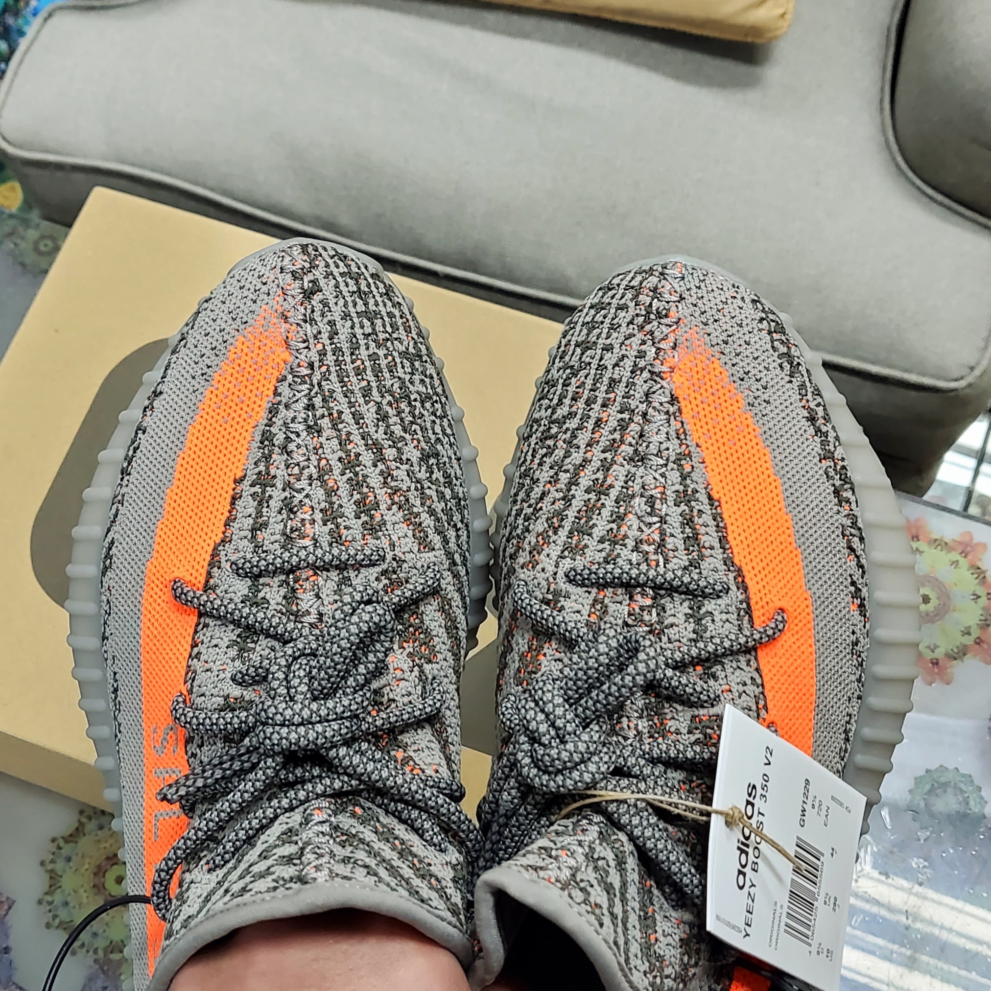 Adidas Yeezy Boost 350 V2 Beluga - Reflective 착용 스타일 - 4