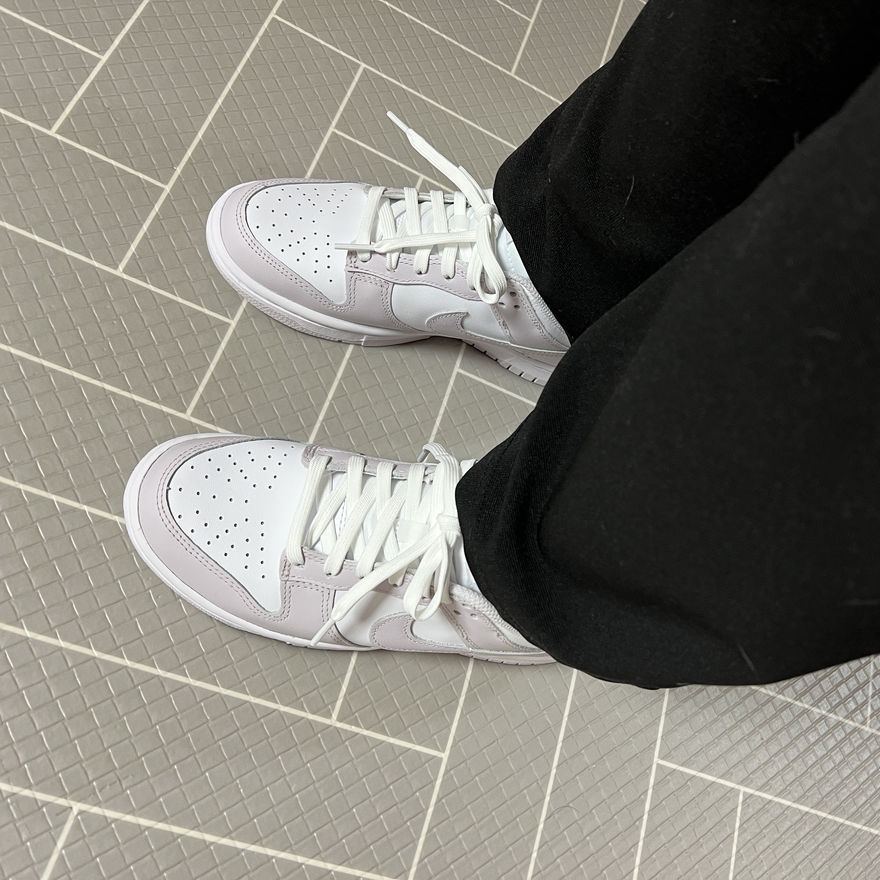 (W) Nike Dunk Low Venice 착용 스타일