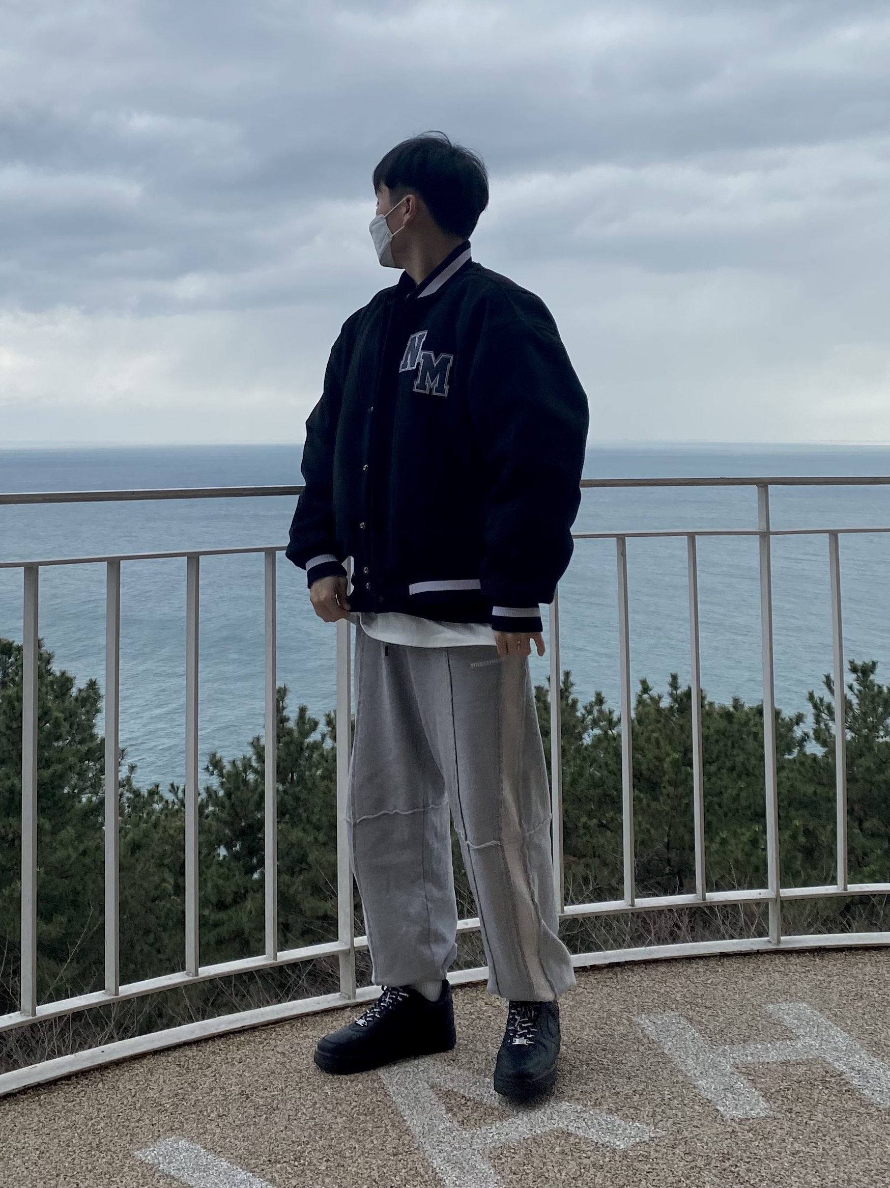 Nike x Supreme Air Force 1 Low Black 착용 스타일 - 1