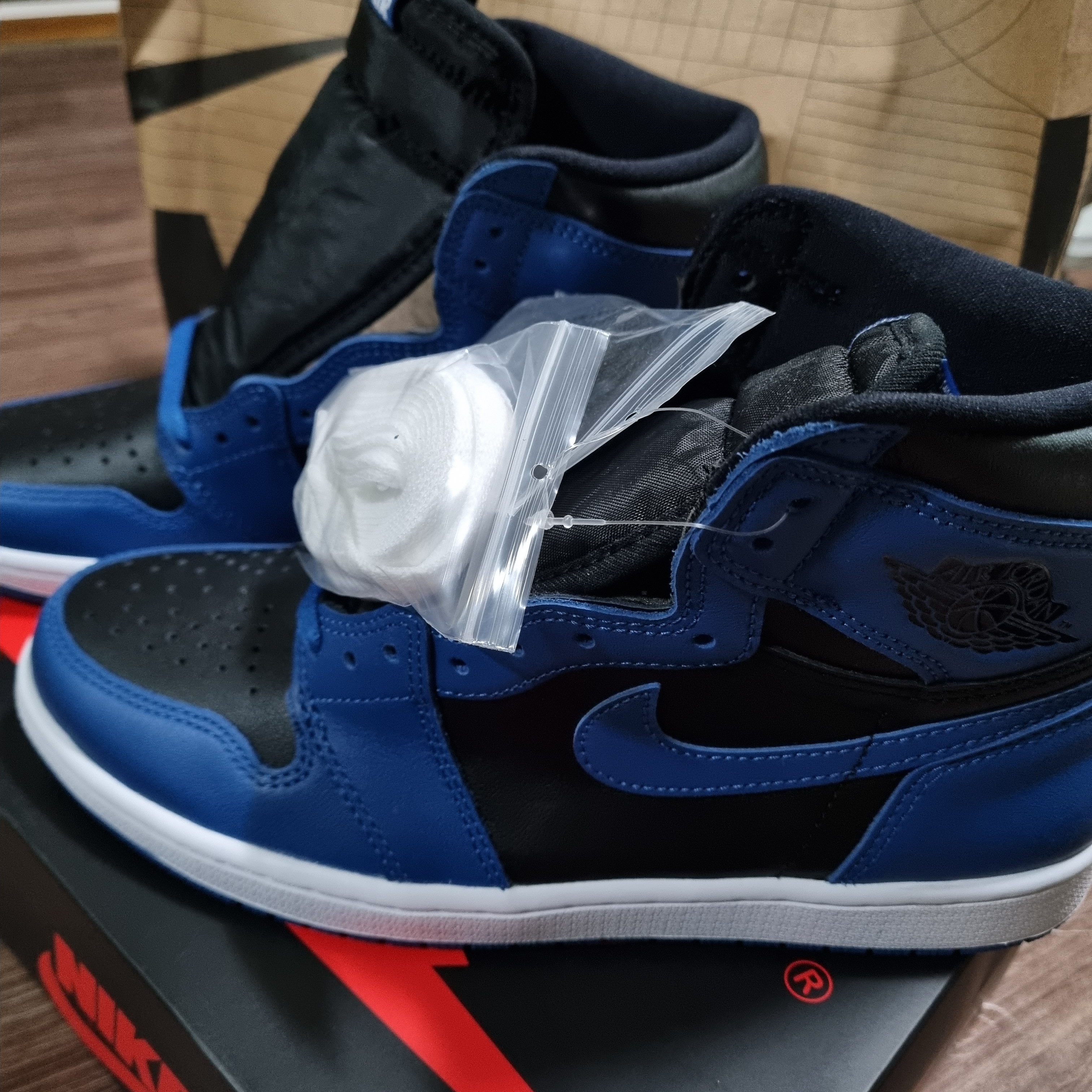 Jordan 1 Retro High OG Dark Marina Blue 착용 스타일 - 2