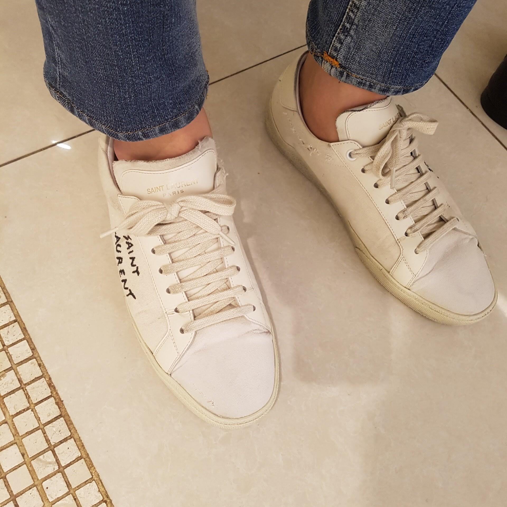 (W) Saint Laurent Court Classic SL/06 Sneakers Cream 착용 스타일