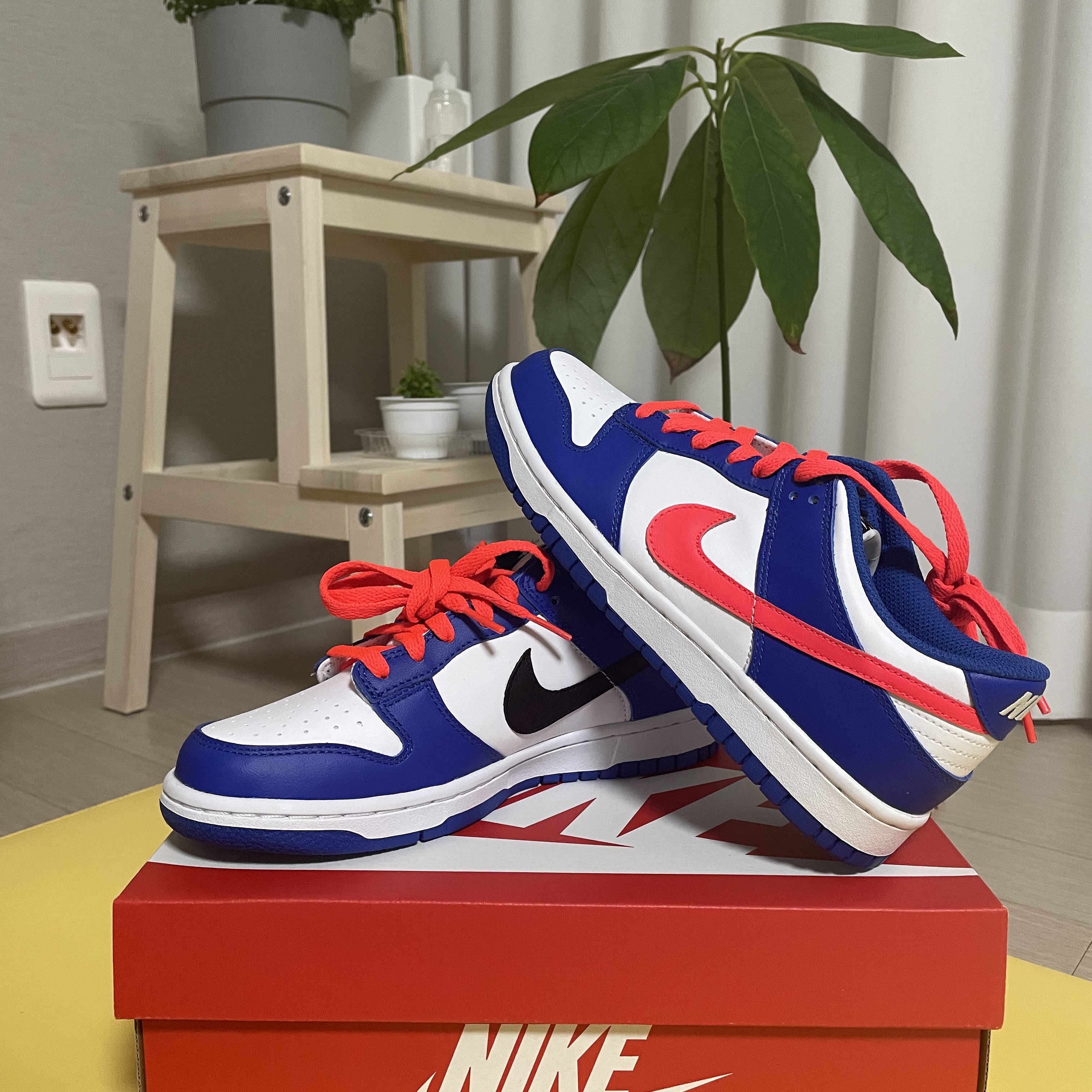 (GS) Nike Dunk Low Bright Crimson Game Royal 착용 스타일