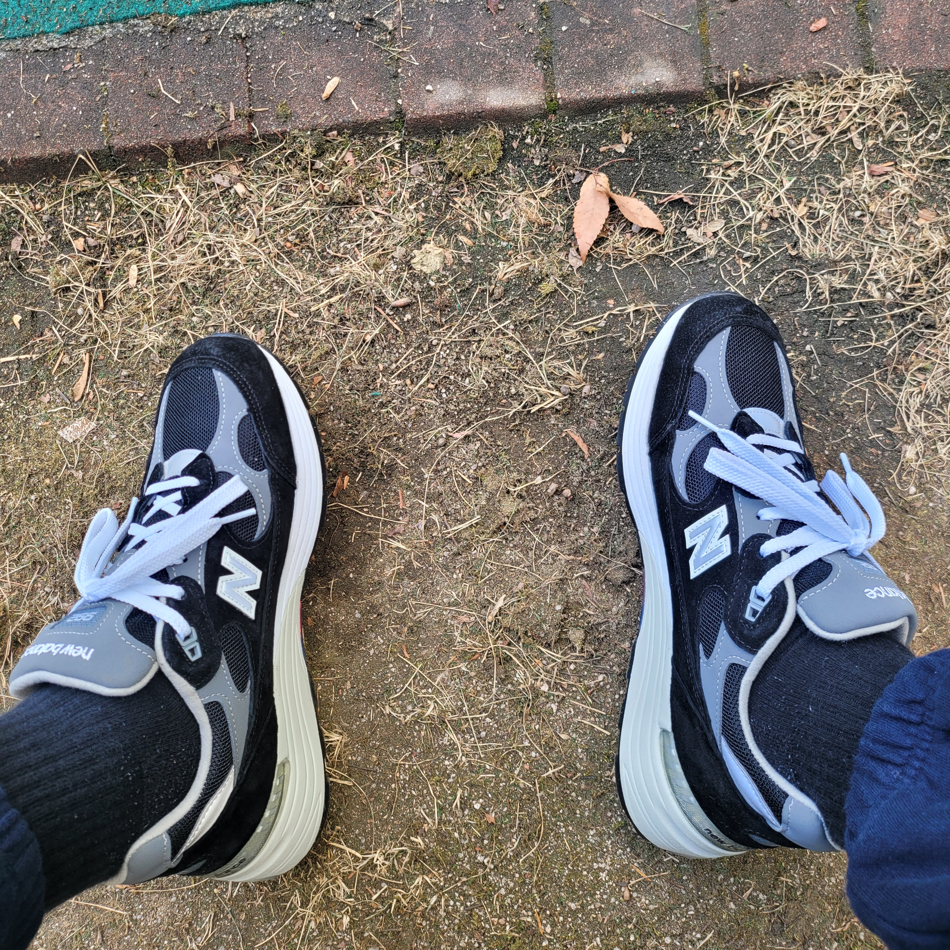 New Balance 992 Made in USA Black Grey 착용 스타일