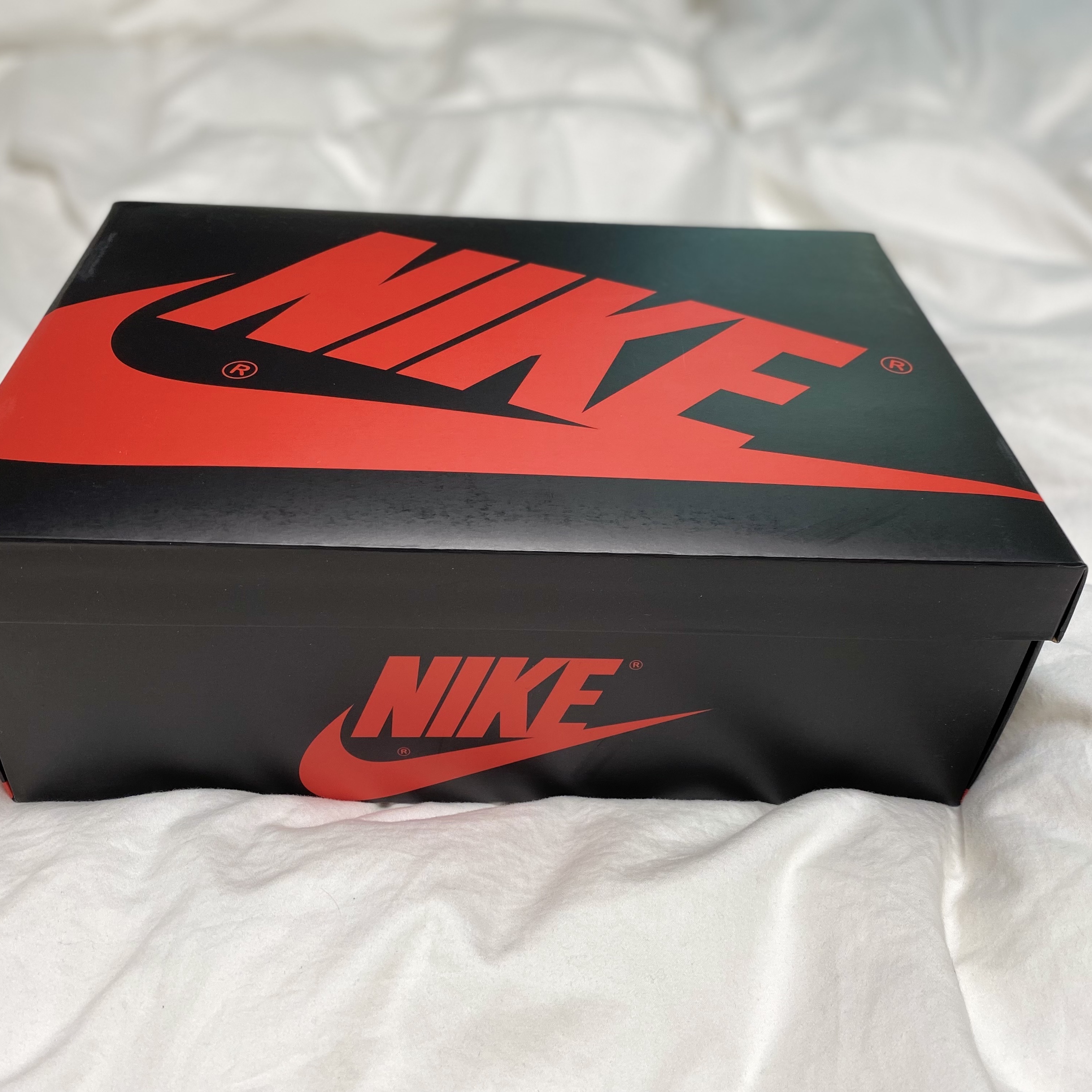 Jordan 1 Retro High OG Dark Marina Blue 착용 스타일 - 1