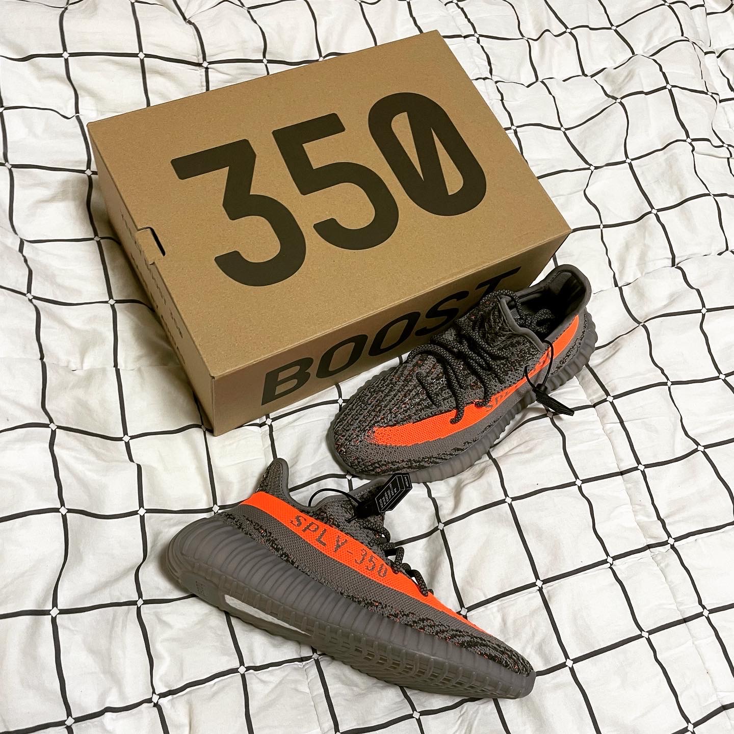 Adidas Yeezy Boost 350 V2 Beluga - Reflective 착용 스타일 - 1