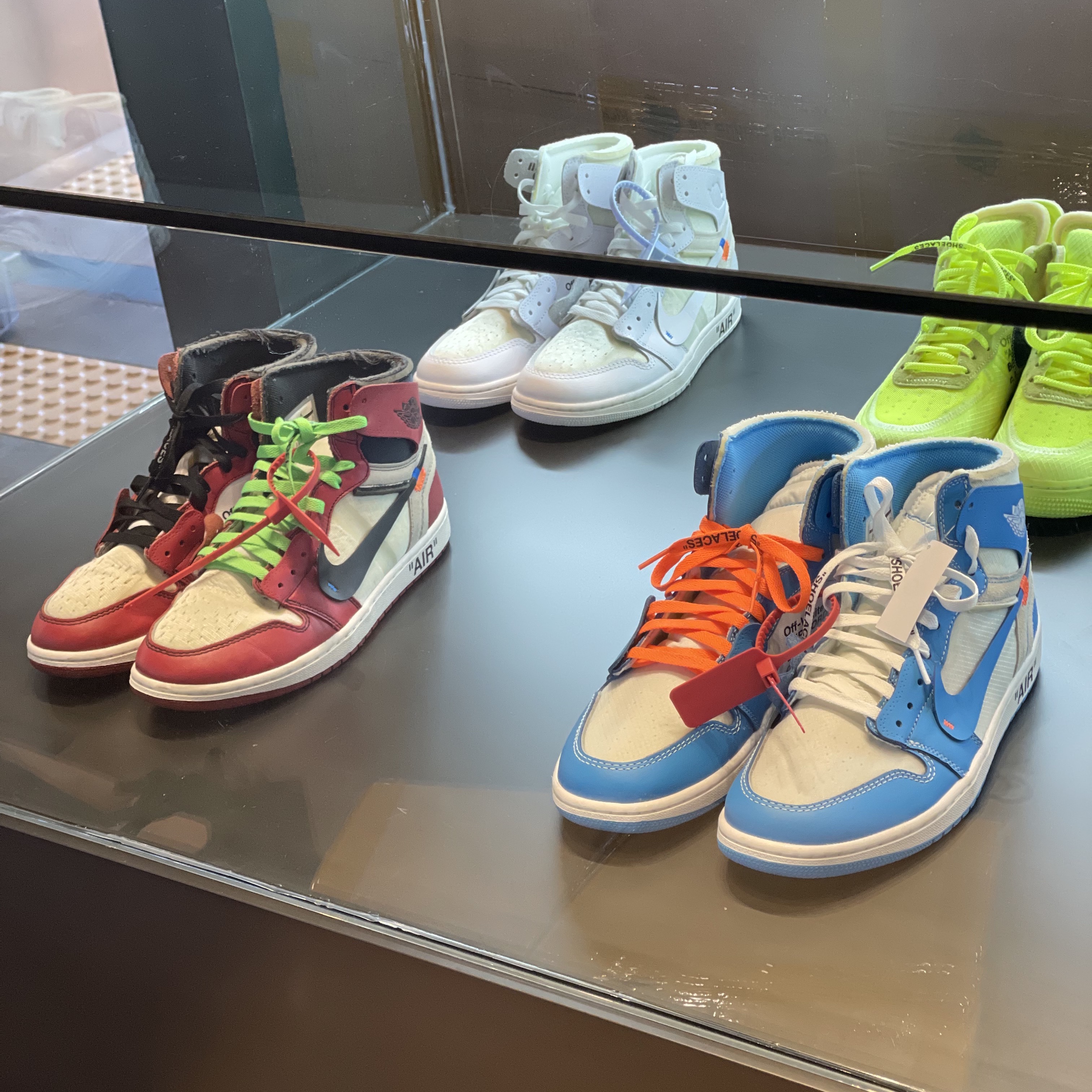 Jordan 1 x Off-White Retro High University Blue, Jordan 1 x Off-White Retro High Chicago The Ten 착용 스타일