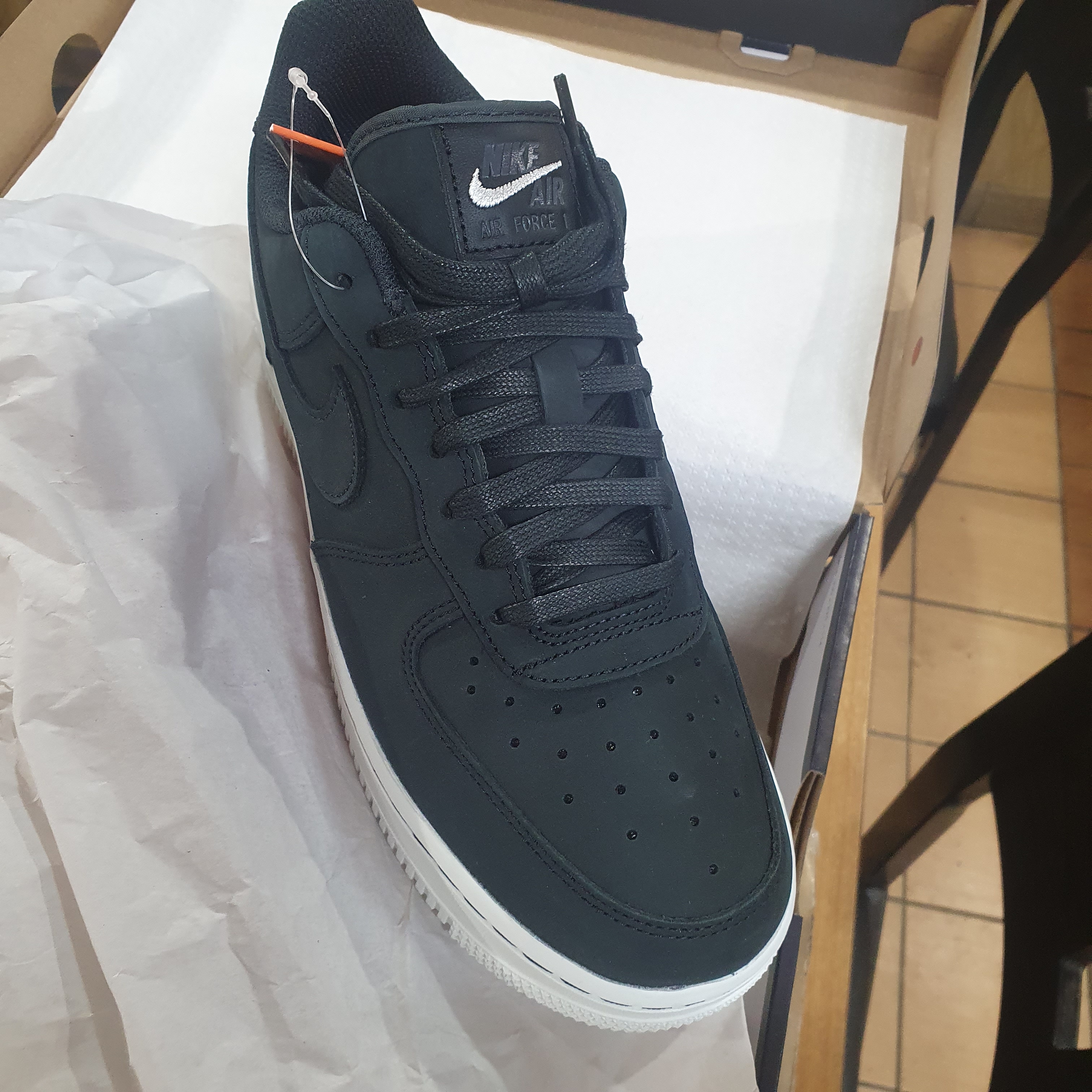 Nike Air Force 1 '07 LX Off Noir 착용 스타일 - 4