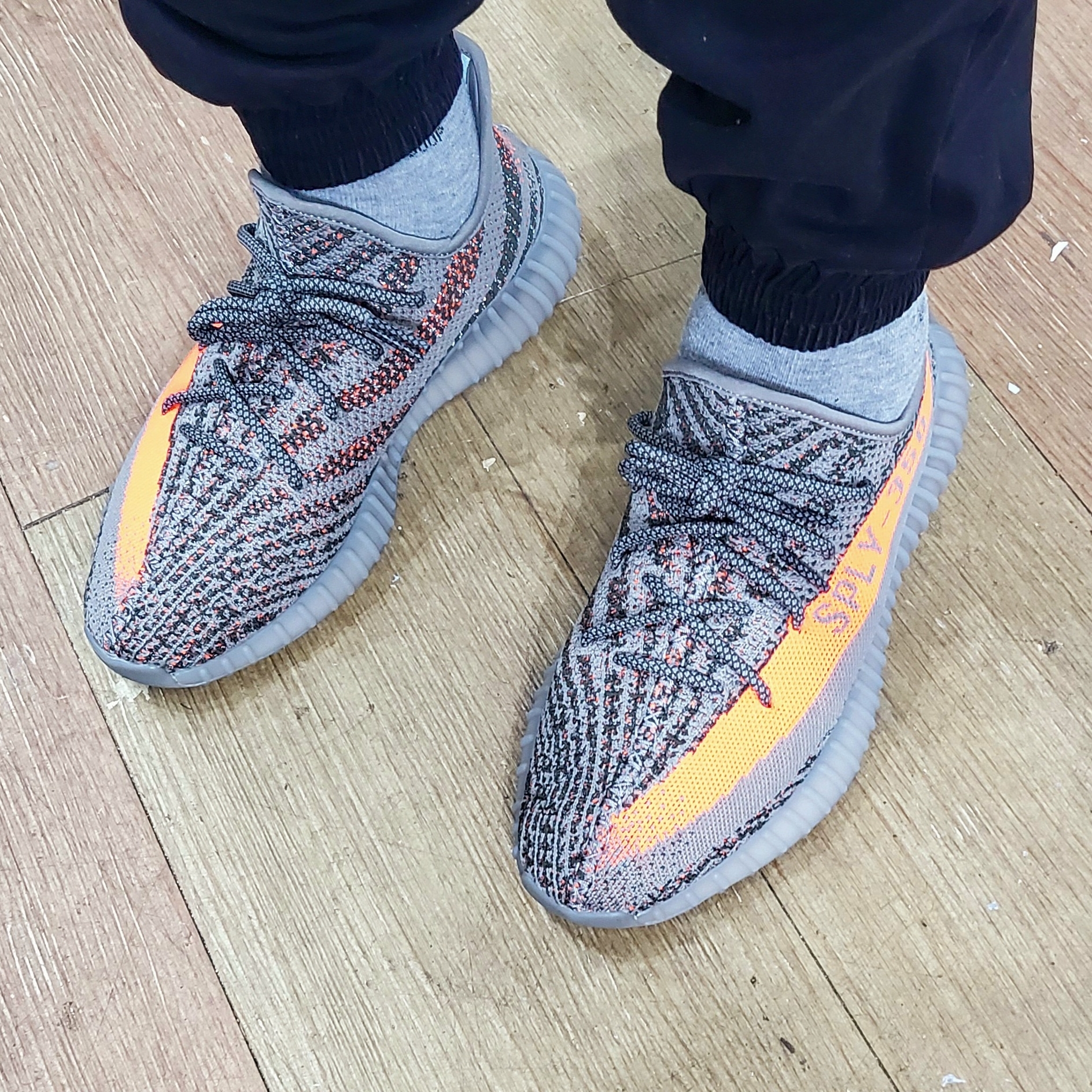 Adidas Yeezy Boost 350 V2 Beluga - Reflective 착용 스타일 - 5