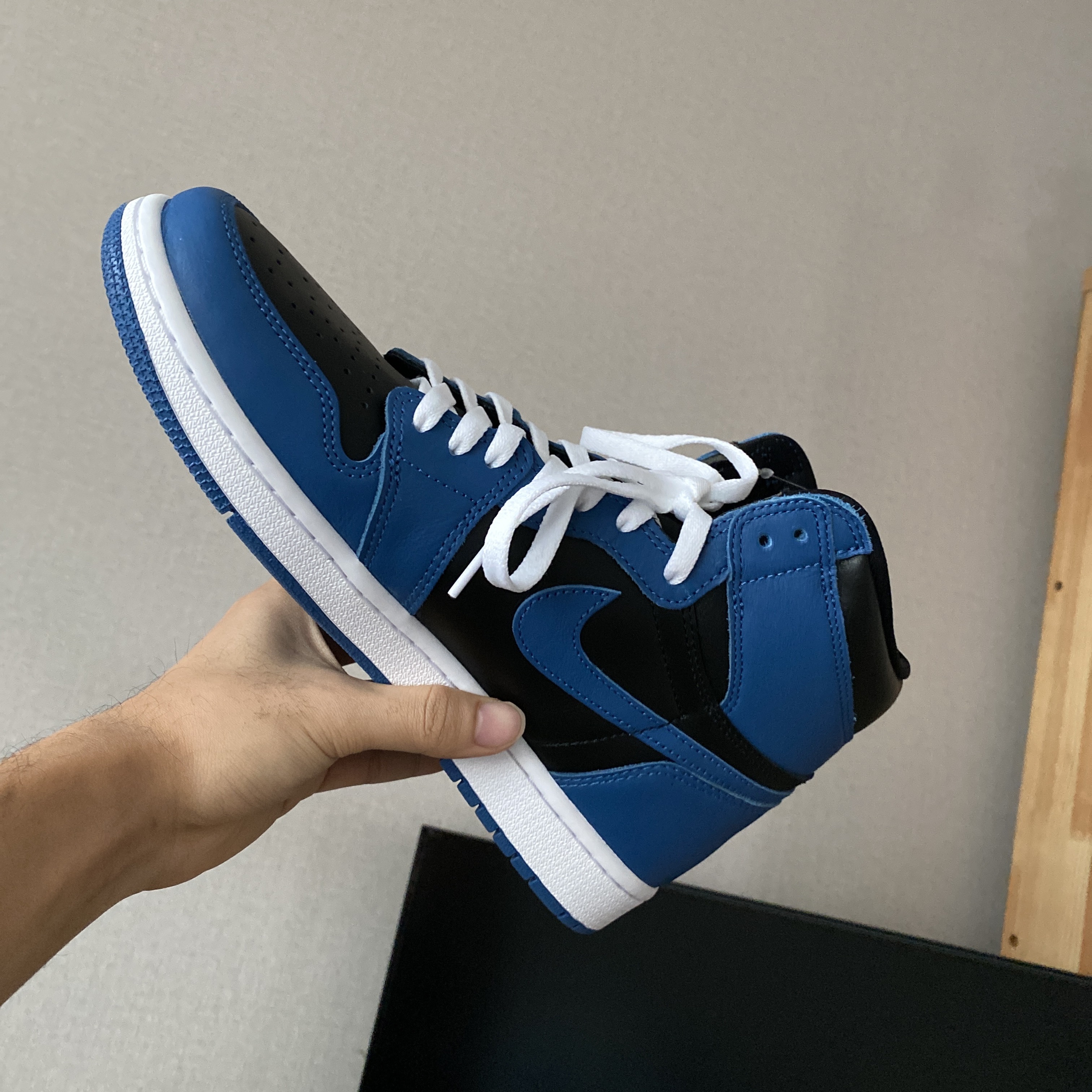 Jordan 1 Retro High OG Dark Marina Blue 착용 스타일