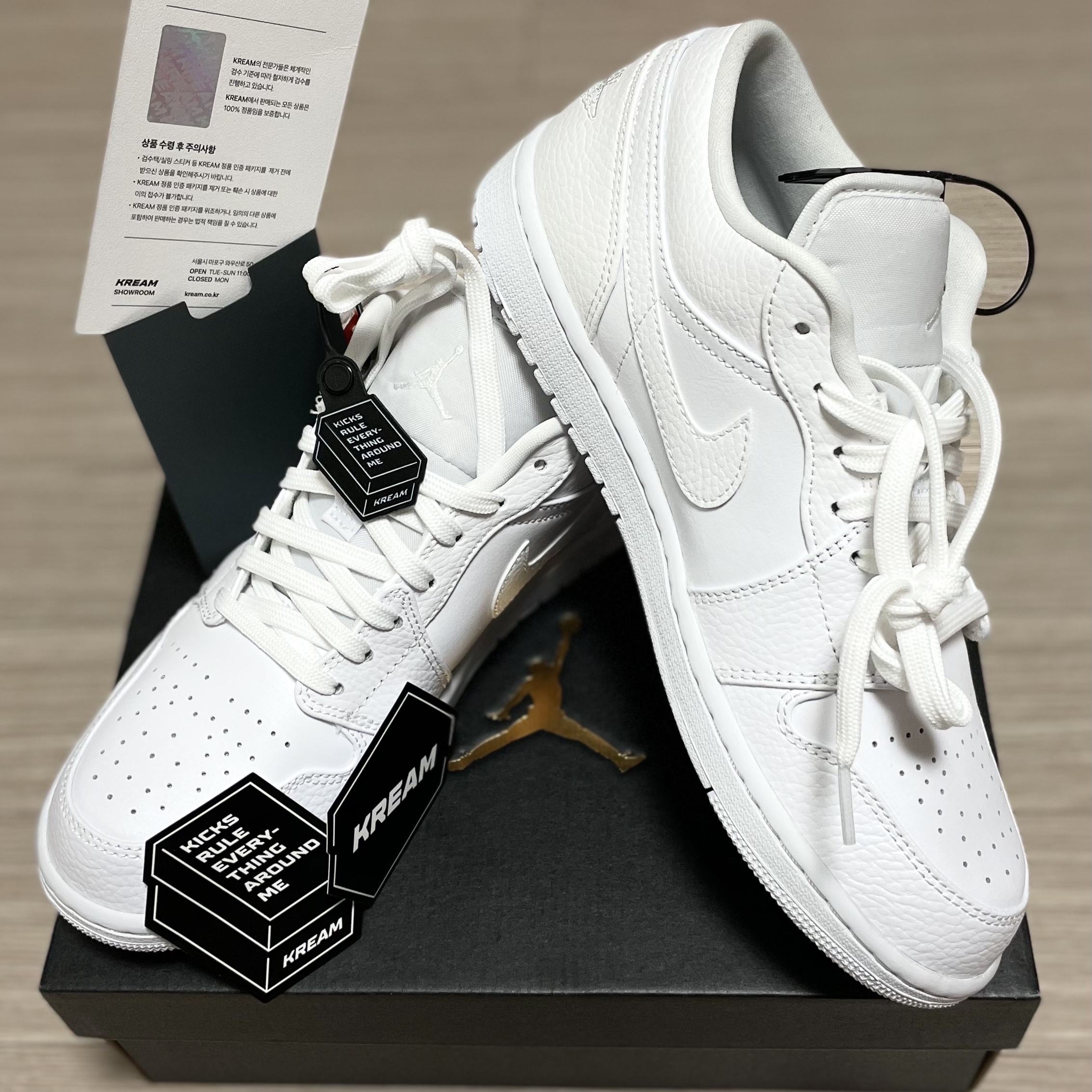 Jordan 1 Low Triple White Tumbled Leather 2020 착용 스타일
