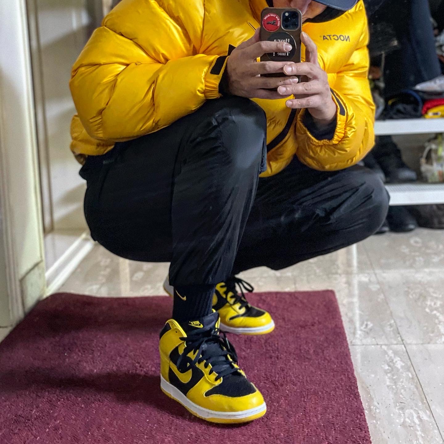 Nike x Drake Nocta Puffer Jacket University Gold - US/EU, Nike Dunk High SP Varsity Maize 착용 스타일
