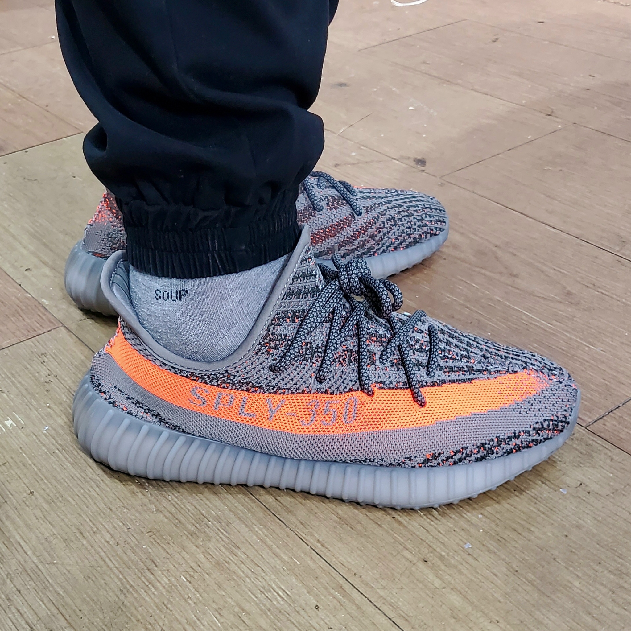Adidas Yeezy Boost 350 V2 Beluga - Reflective 착용 스타일 - 3