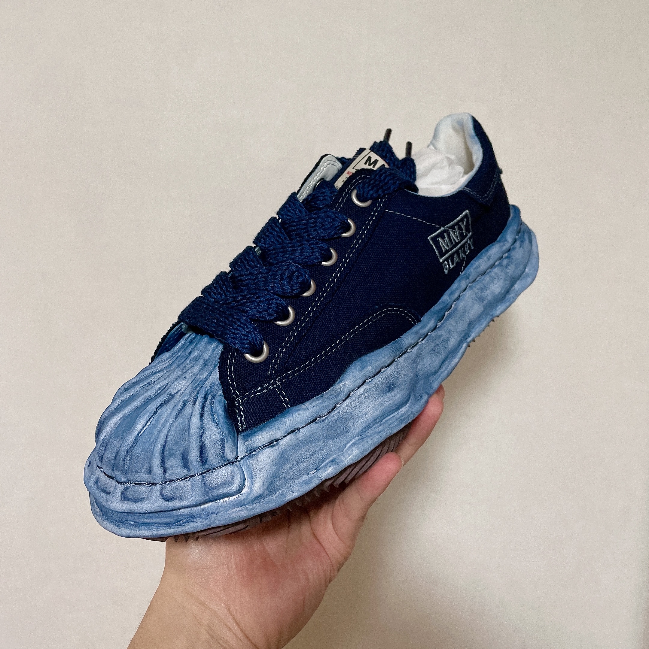 Maison Mihara Yasuhiro Blakey OG STC Sole OD Canvas Low-top Sneakers Navy 착용 스타일