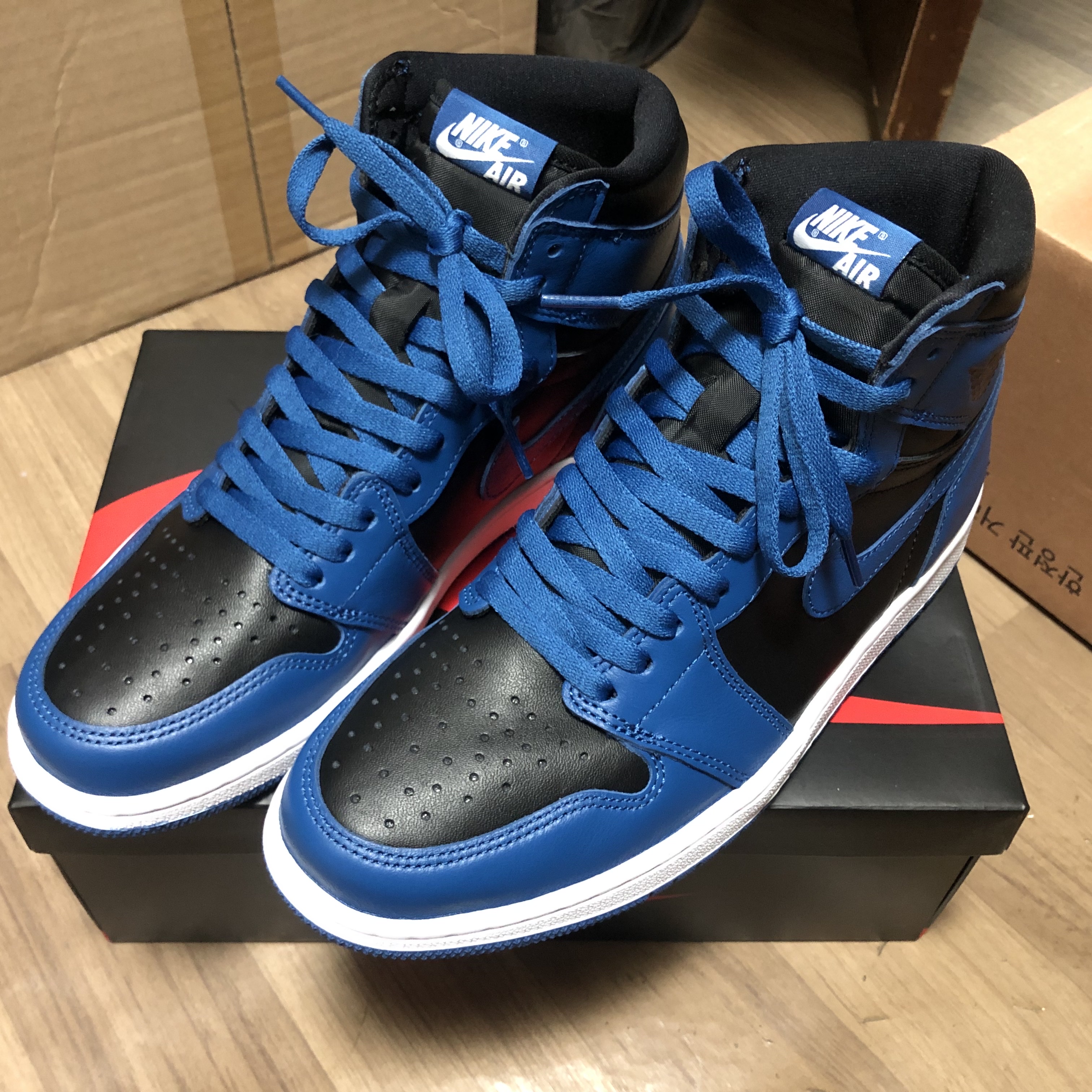 Jordan 1 Retro High OG Dark Marina Blue 착용 스타일 - 3