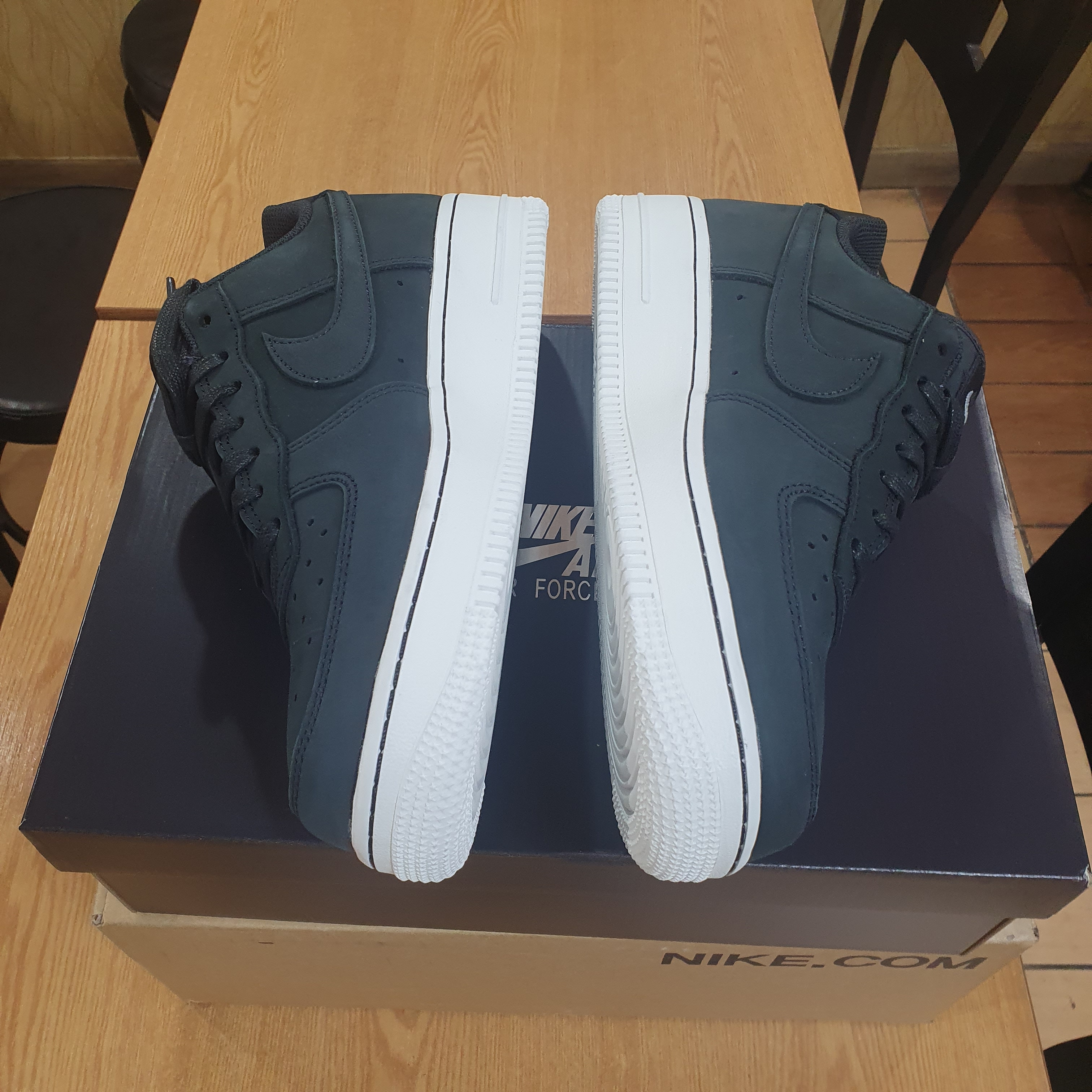 Nike Air Force 1 '07 LX Off Noir 착용 스타일 - 3