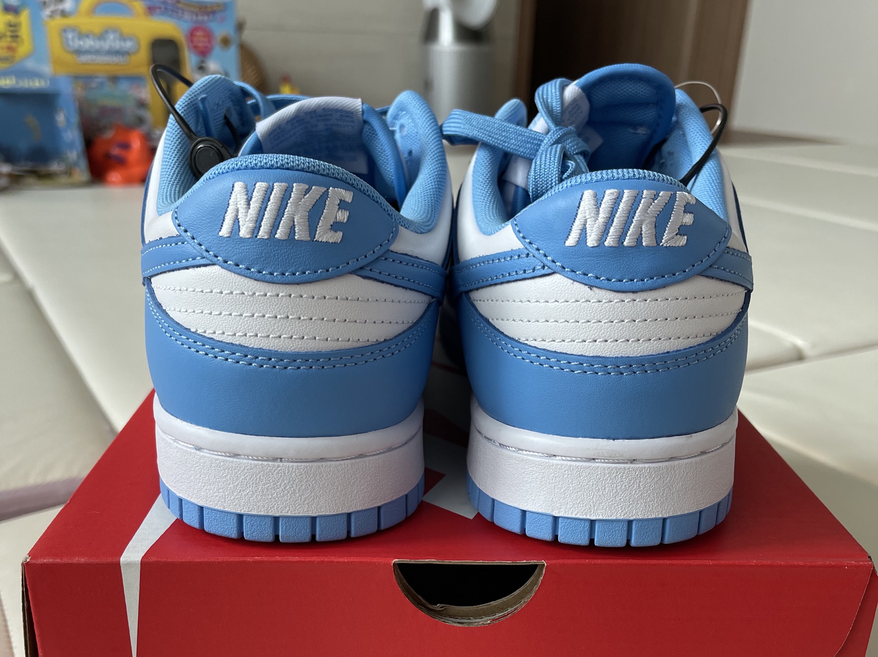 Nike Dunk Low Retro University Blue, Nike Dunk Low Retro Black 착용 스타일 - 2