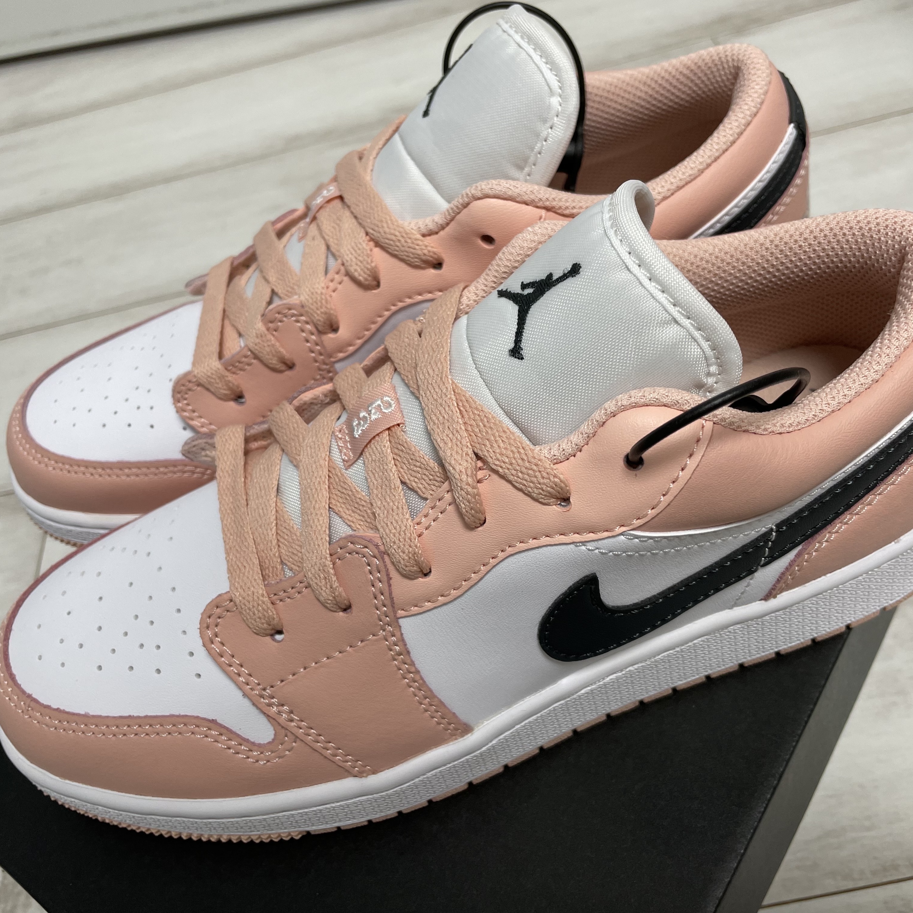 (GS) Jordan 1 Low Light Arctic Pink 착용 스타일