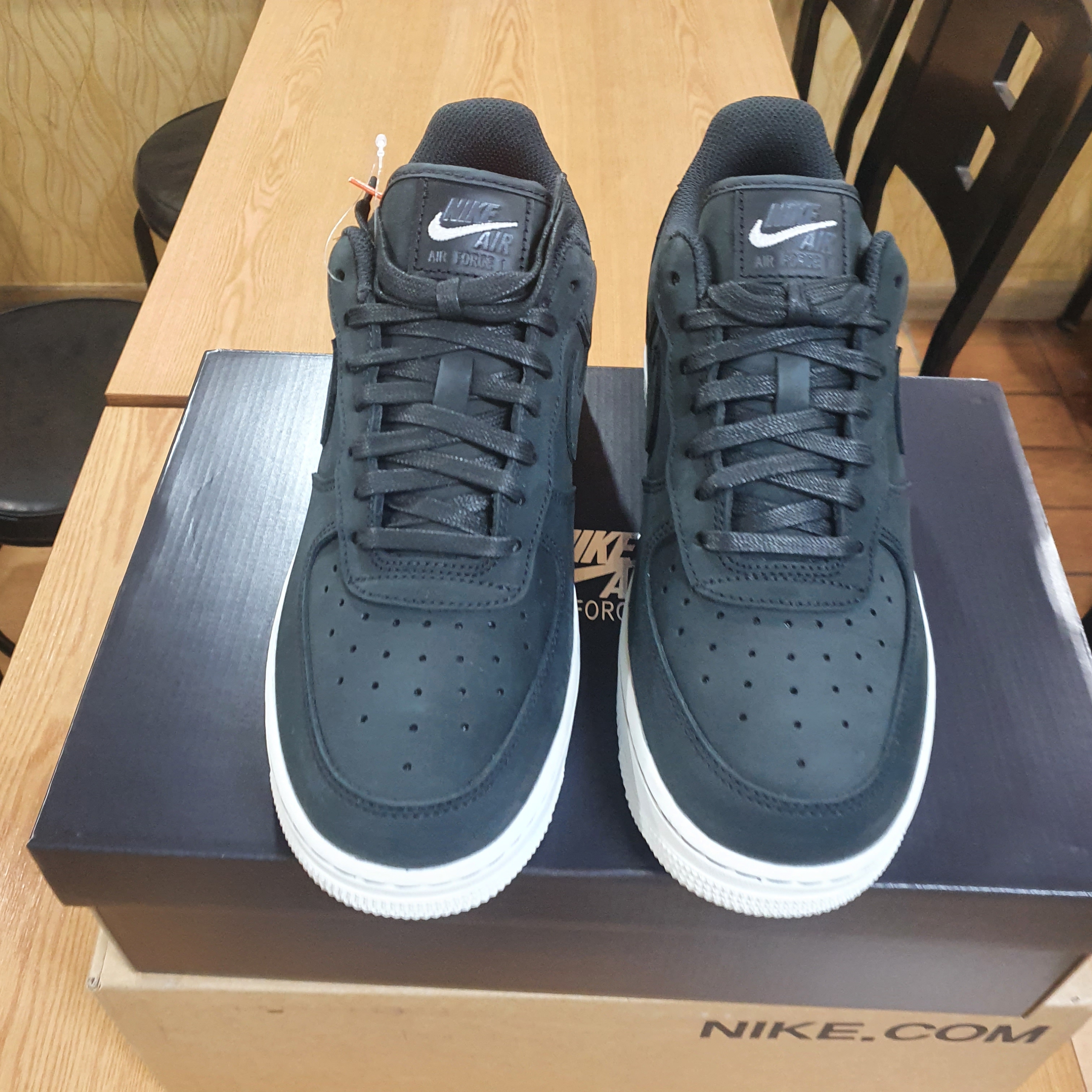 Nike Air Force 1 '07 LX Off Noir 착용 스타일 - 2