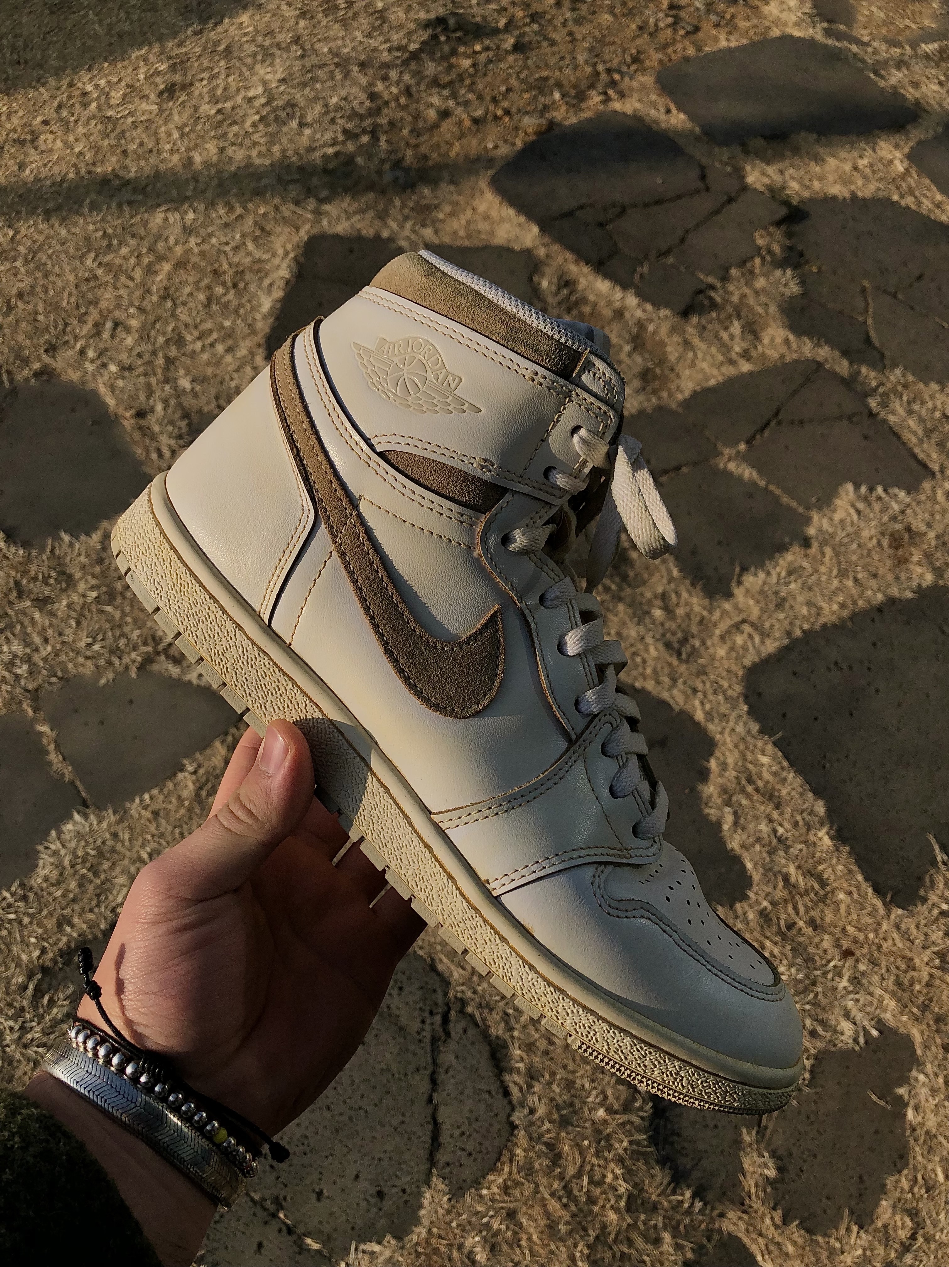 Jordan 1 High 85 Neutral Grey 착용 스타일 - 2