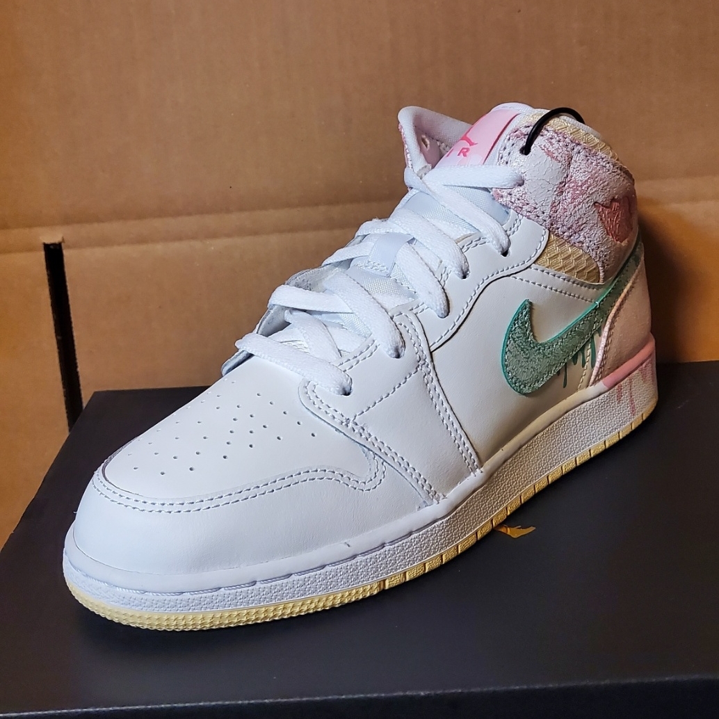(GS) Jordan 1 Mid SE Arctic Punch 착용 스타일 - 1