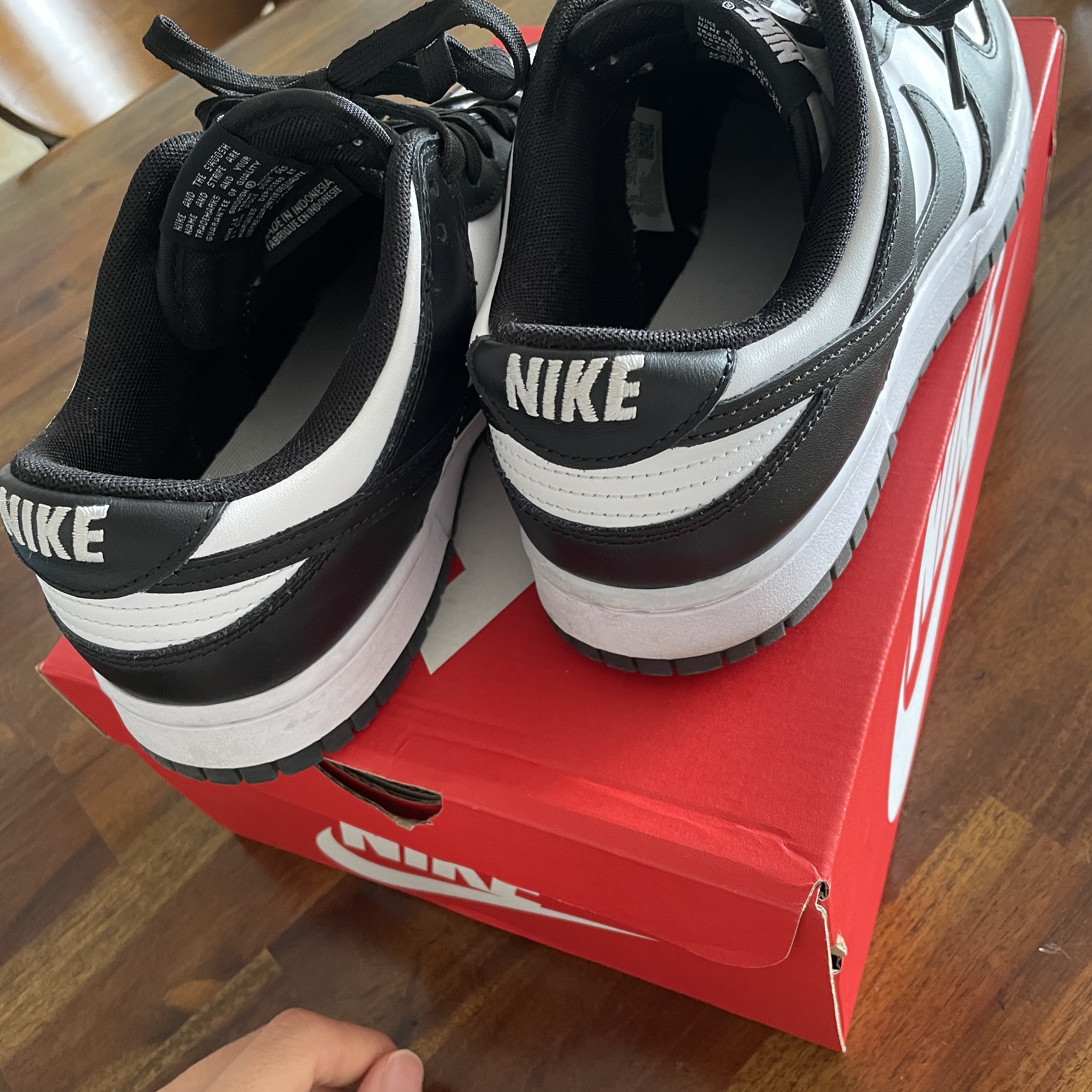 Nike Dunk Low Retro Black 착용 스타일 - 1