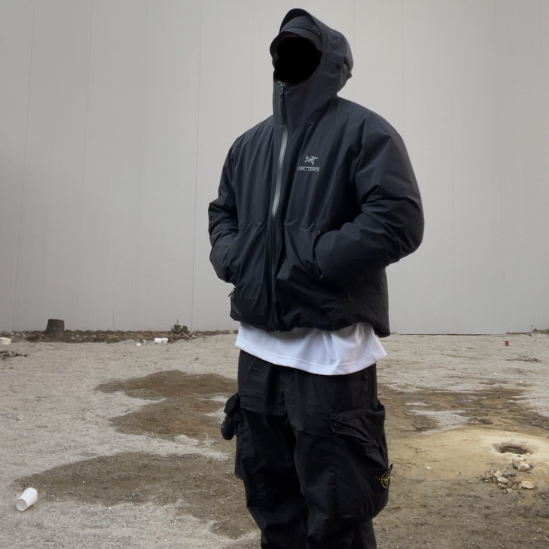 Arc'teryx Zeta SL Jacket Black, Palace x Arc'teryx Sinsolo Hat Black - 20FW 착용 스타일